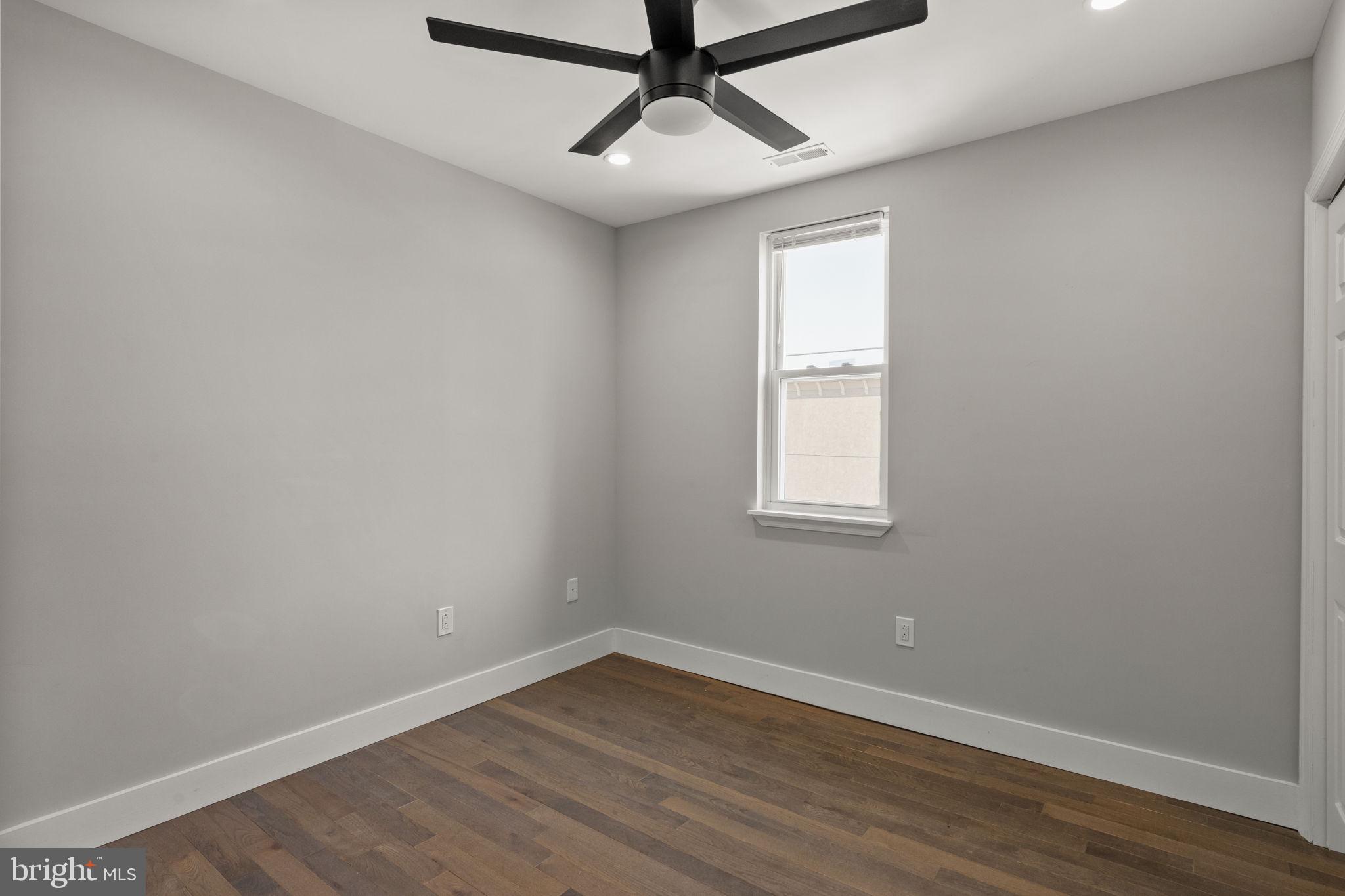 POINT BREEZE - Residential
