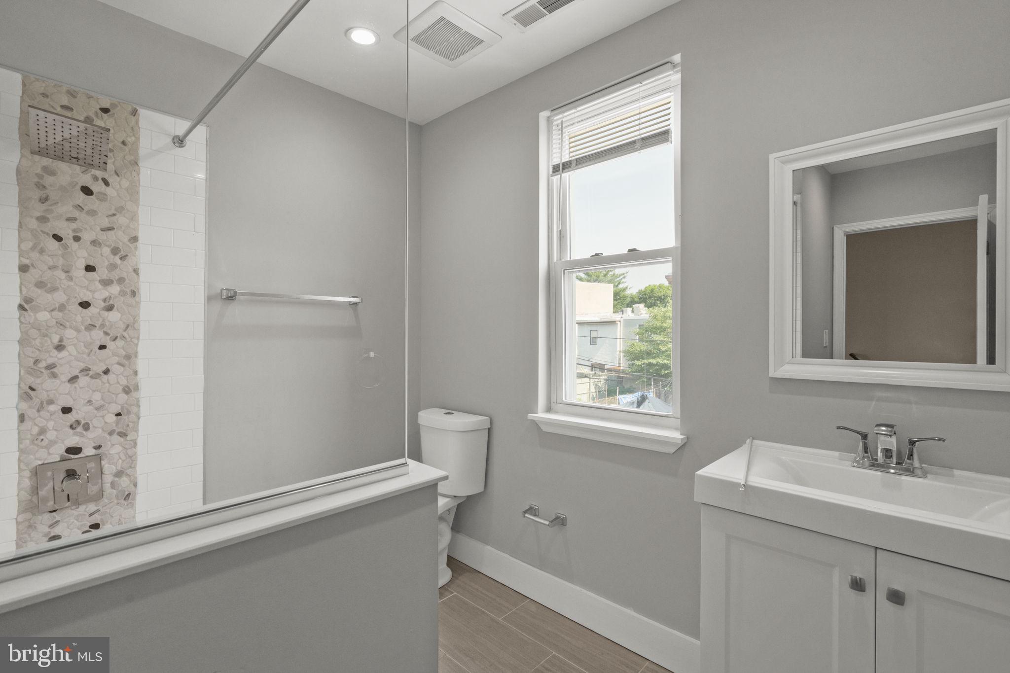 POINT BREEZE - Residential