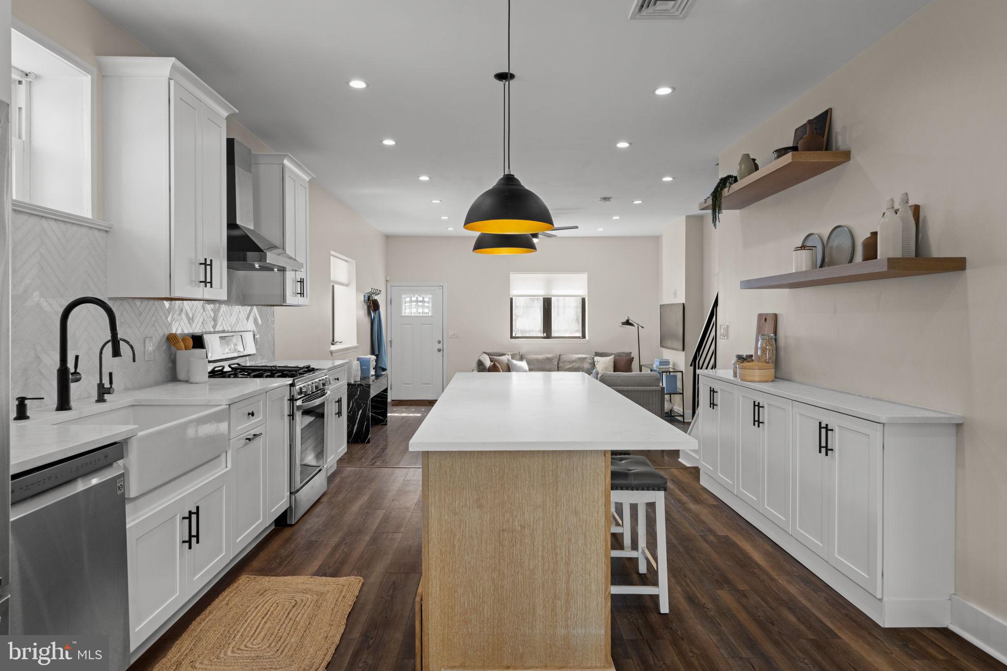POINT BREEZE - Residential