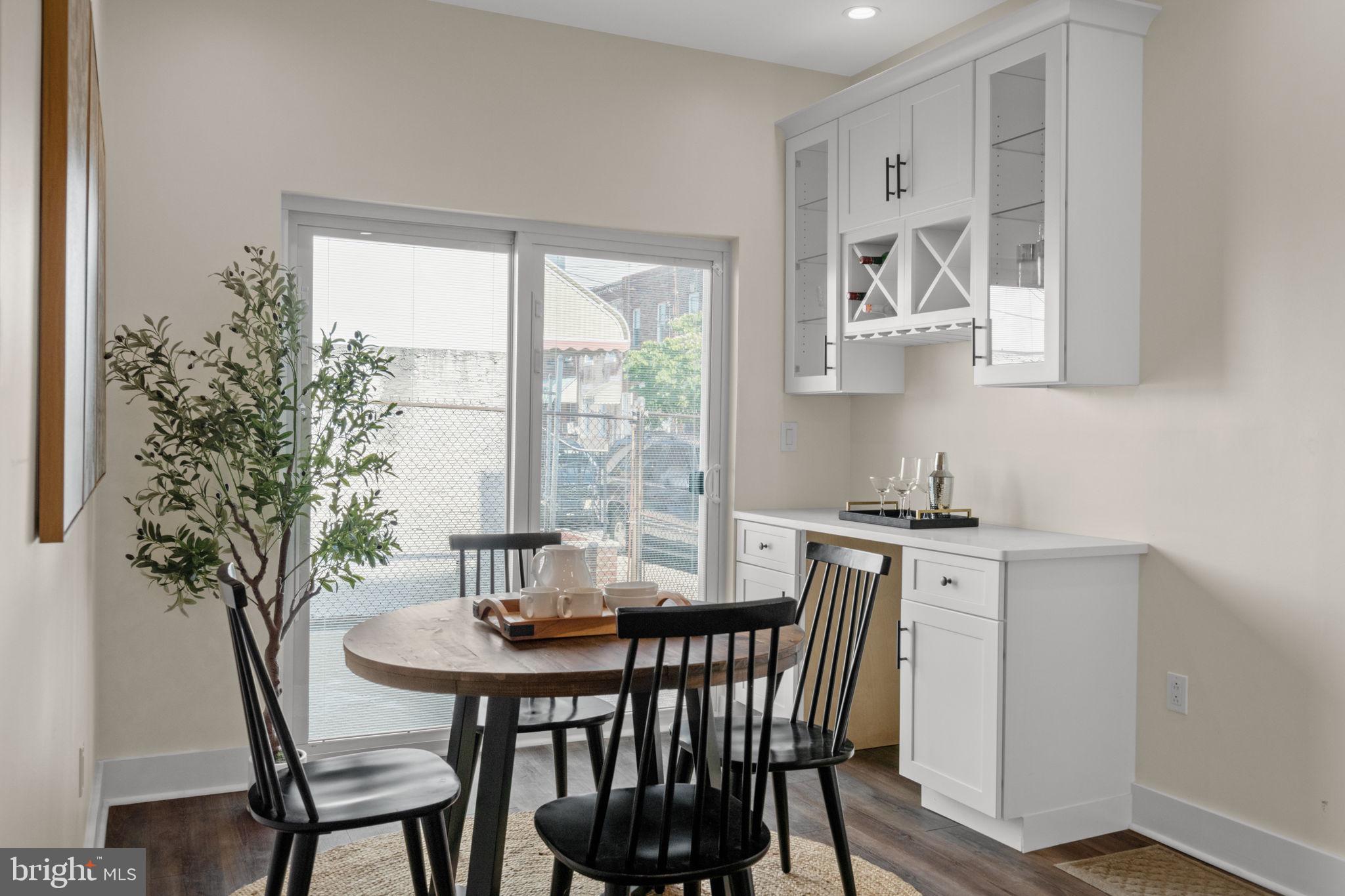POINT BREEZE - Residential