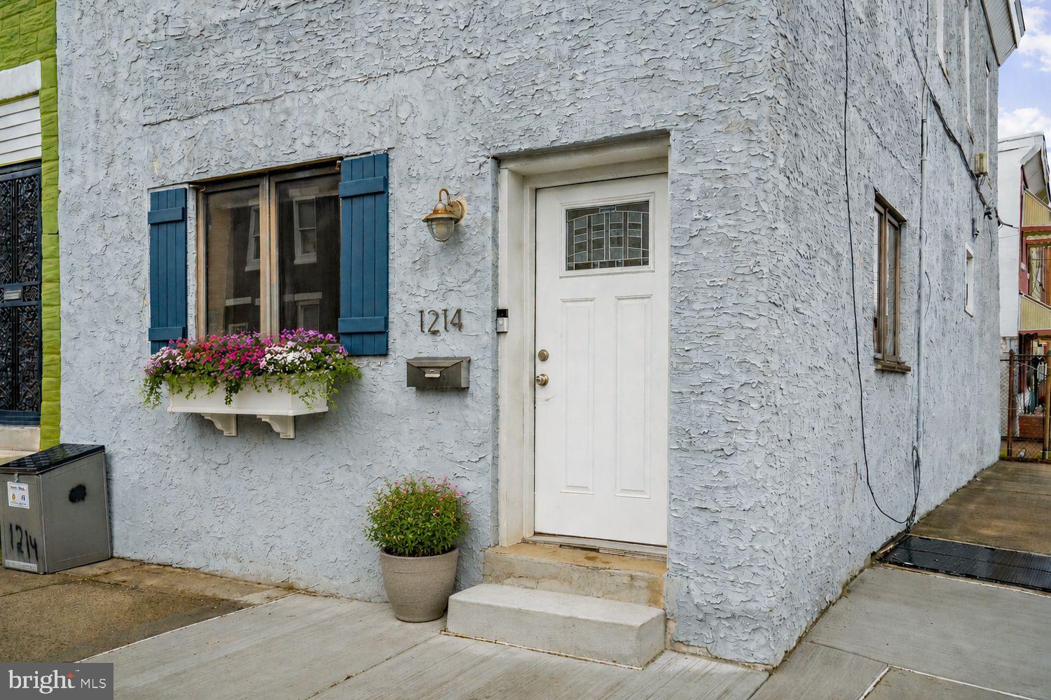 POINT BREEZE - Residential