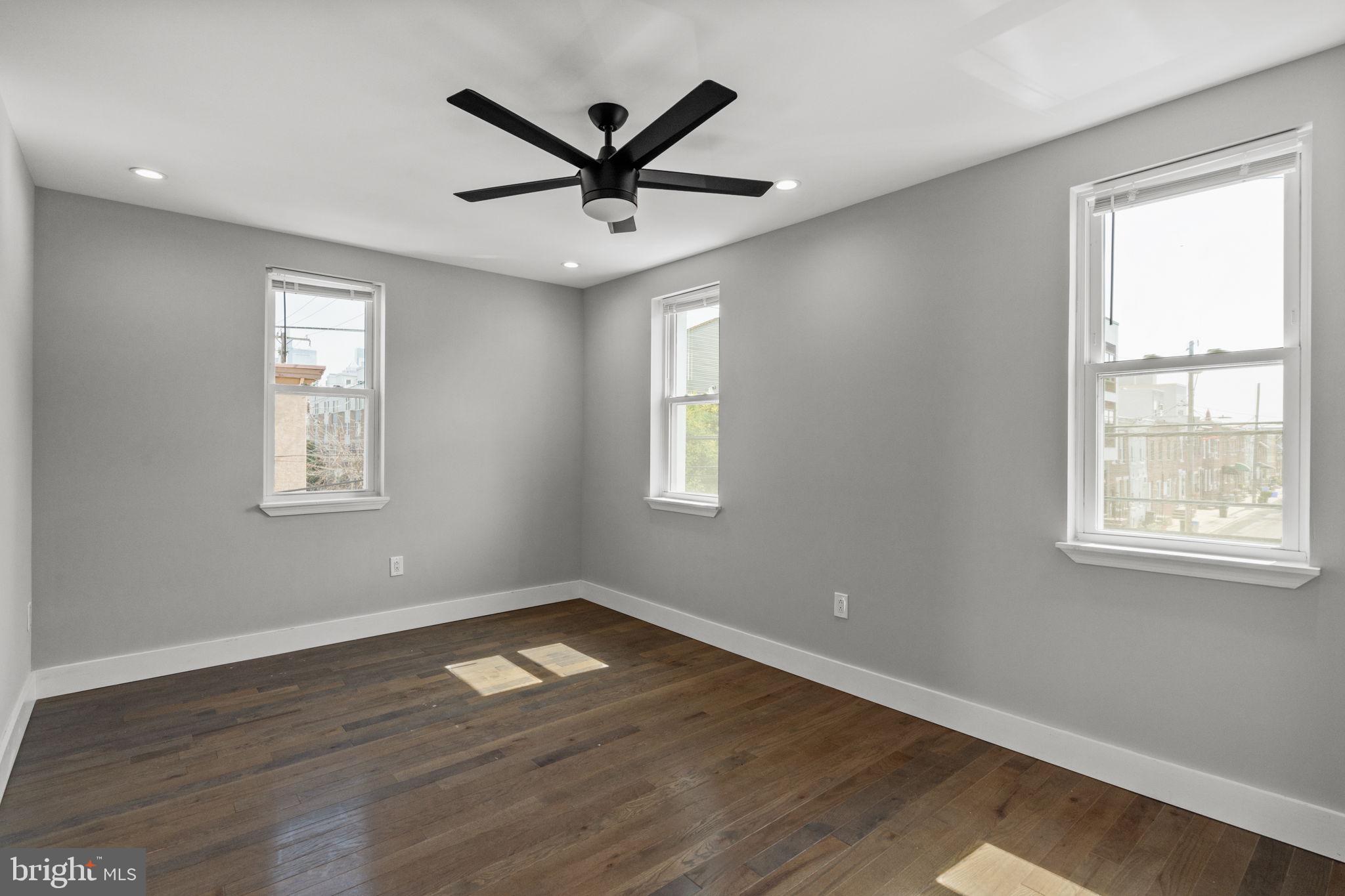 POINT BREEZE - Residential