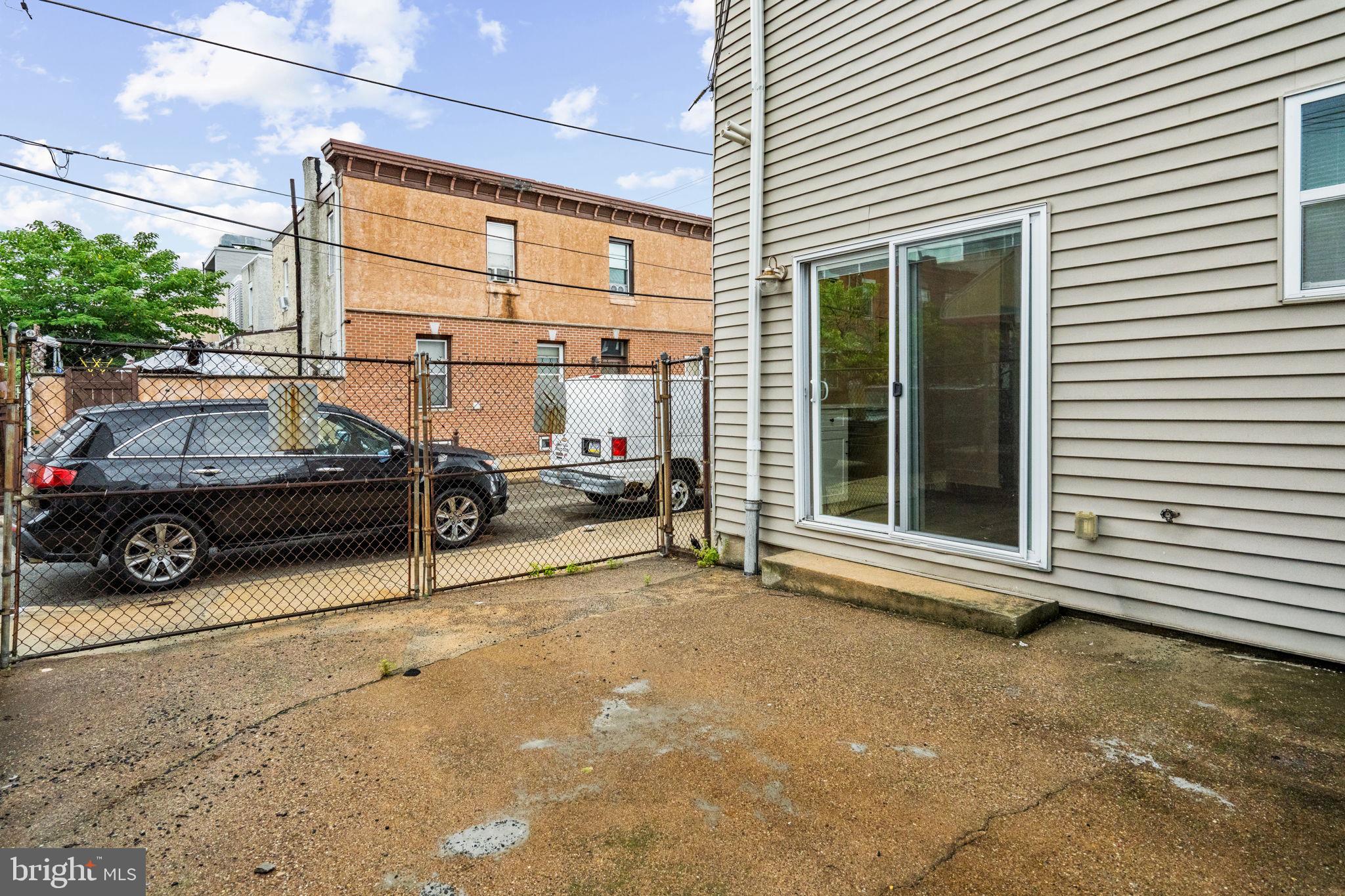 POINT BREEZE - Residential