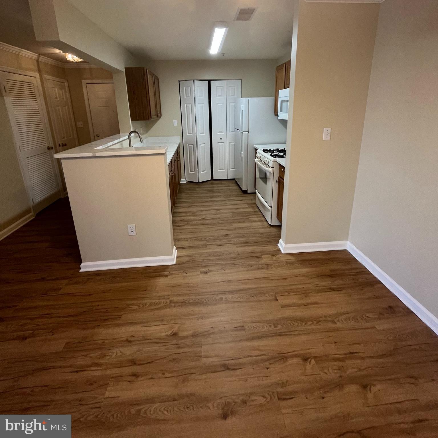 STRATFORD CONDO BULL RUN - Residential Lease