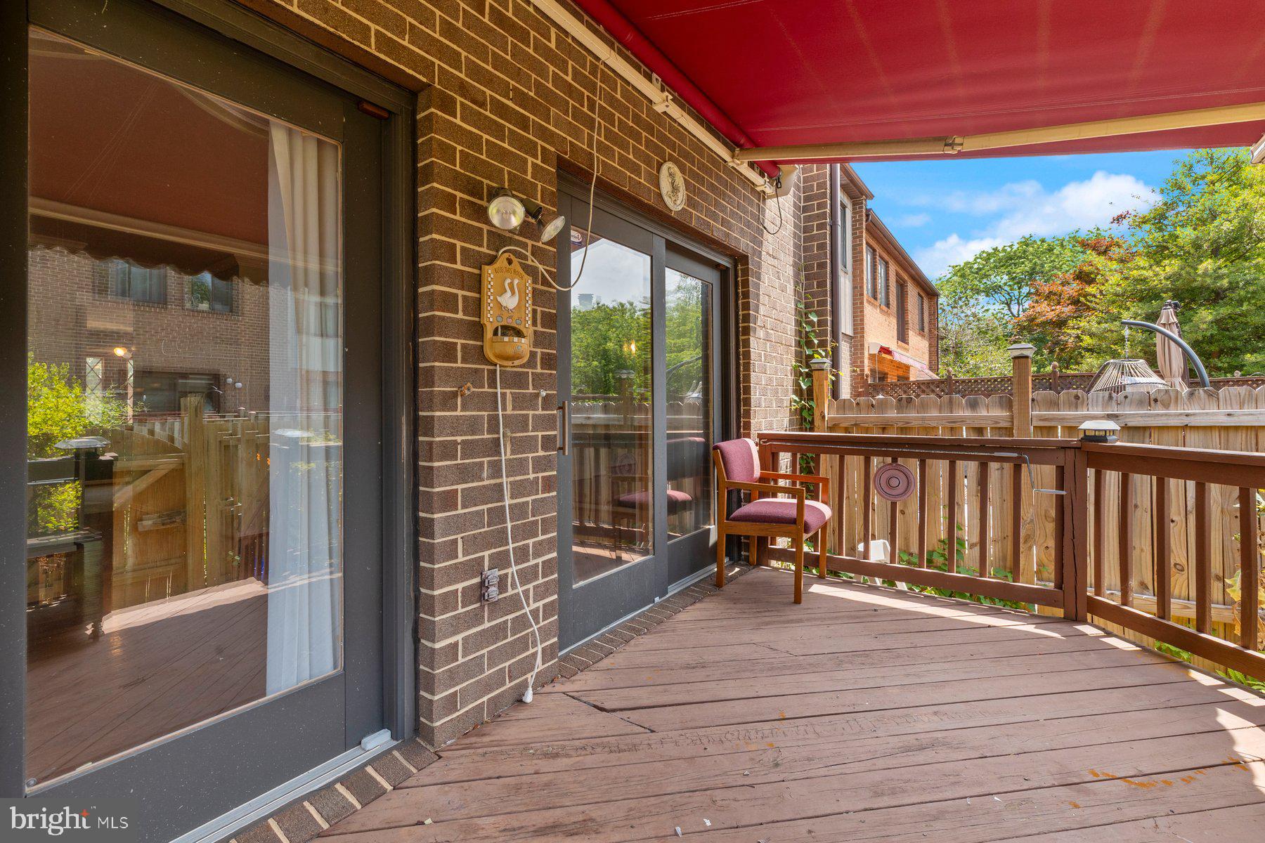 HOLLOW OAKS - Residential
