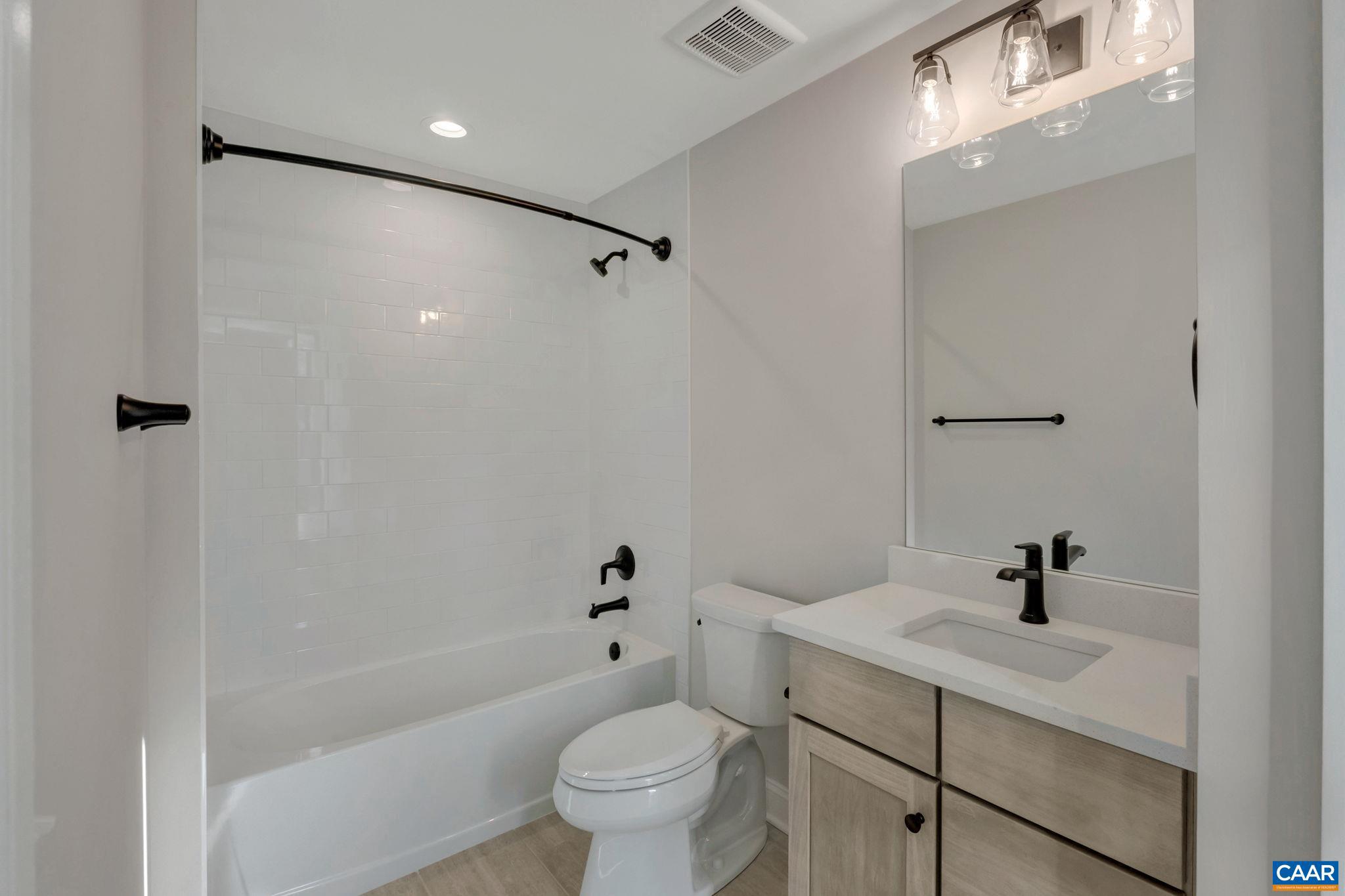 MONTGOMERY RIDGE - Residential
