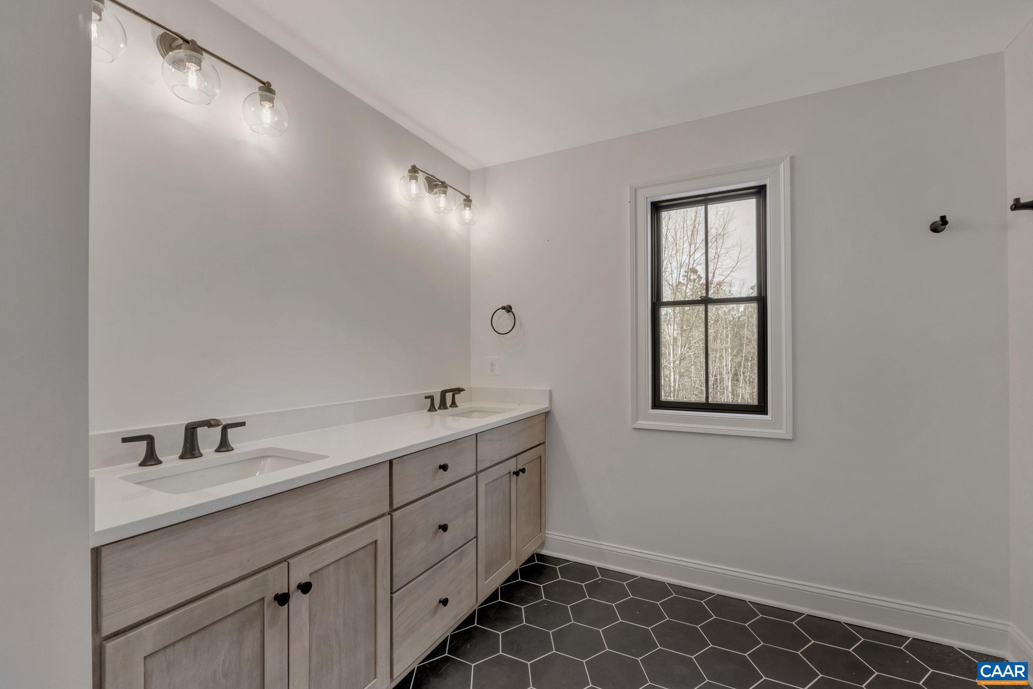 MONTGOMERY RIDGE - Residential