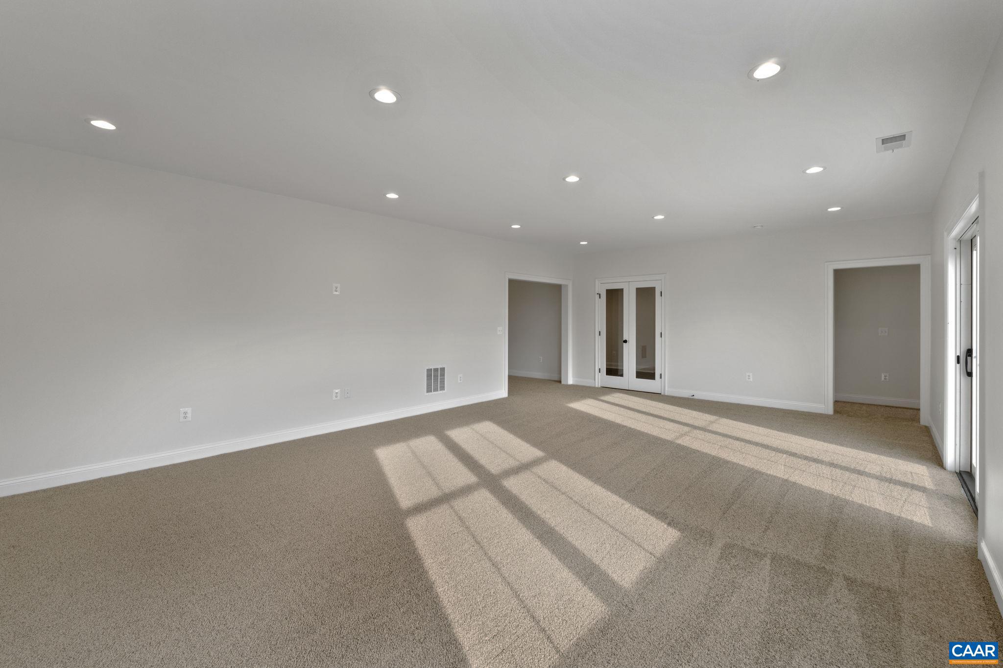 MONTGOMERY RIDGE - Residential