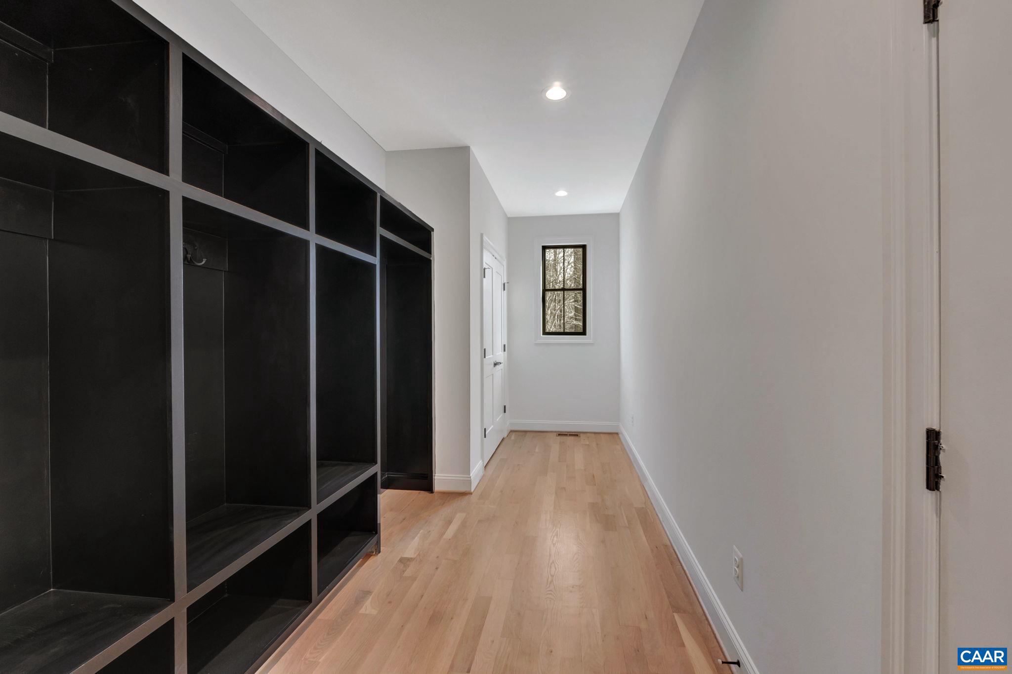 MONTGOMERY RIDGE - Residential