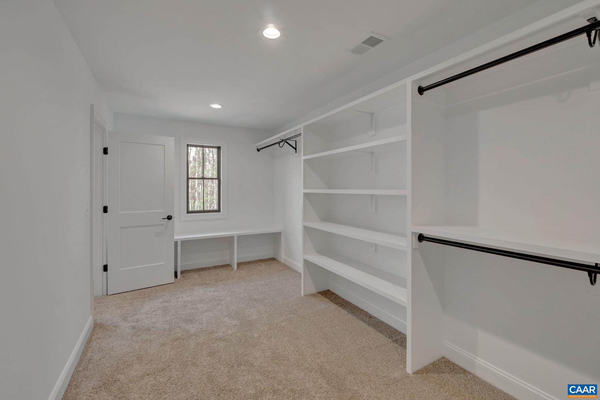 MONTGOMERY RIDGE - Residential