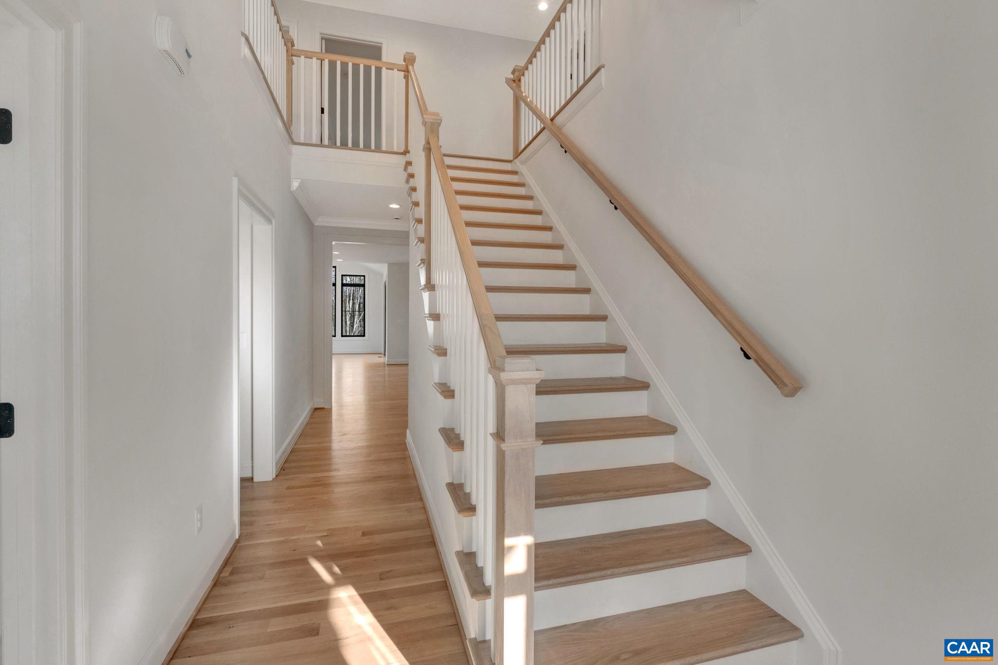 MONTGOMERY RIDGE - Residential