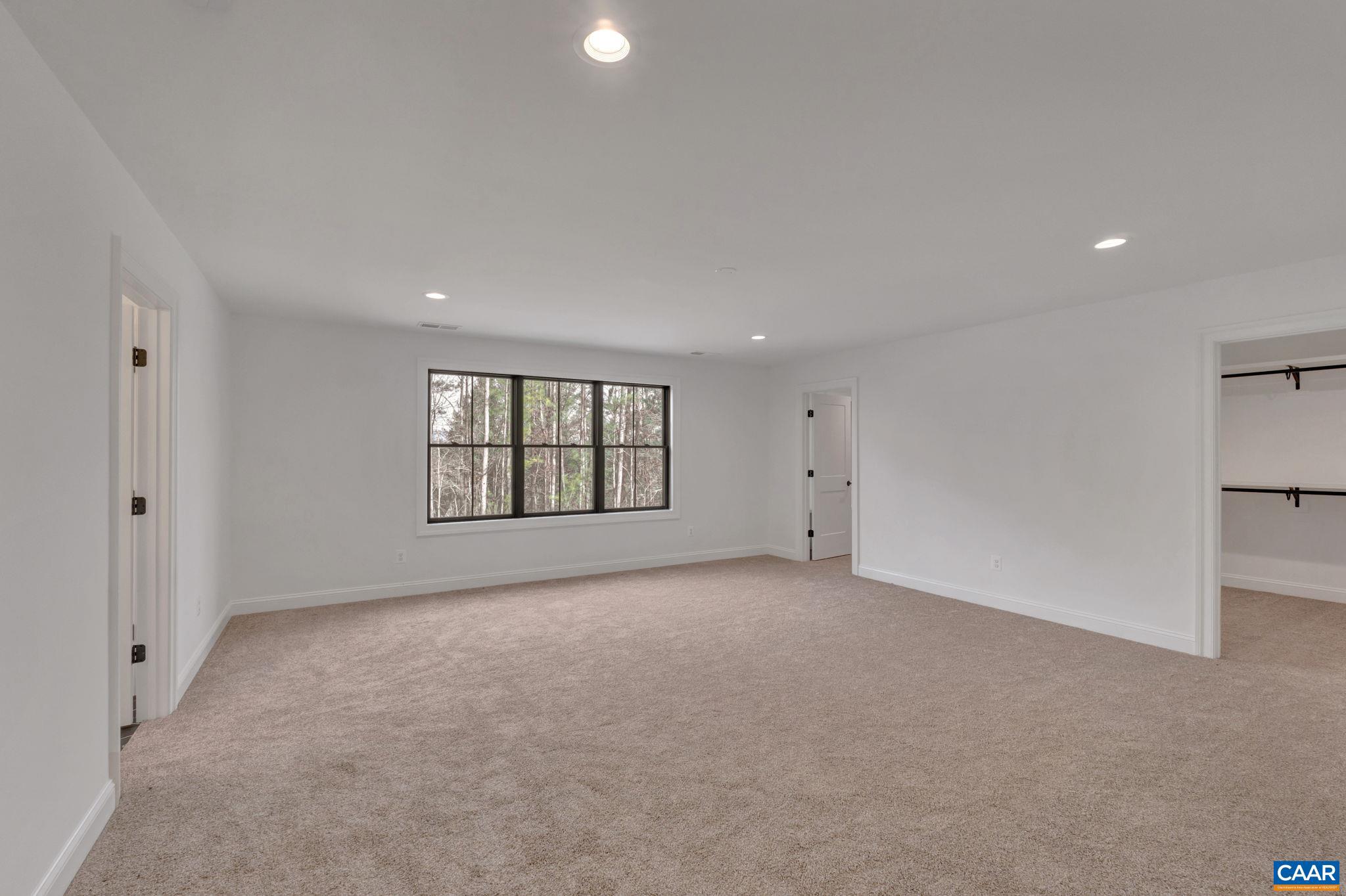 MONTGOMERY RIDGE - Residential