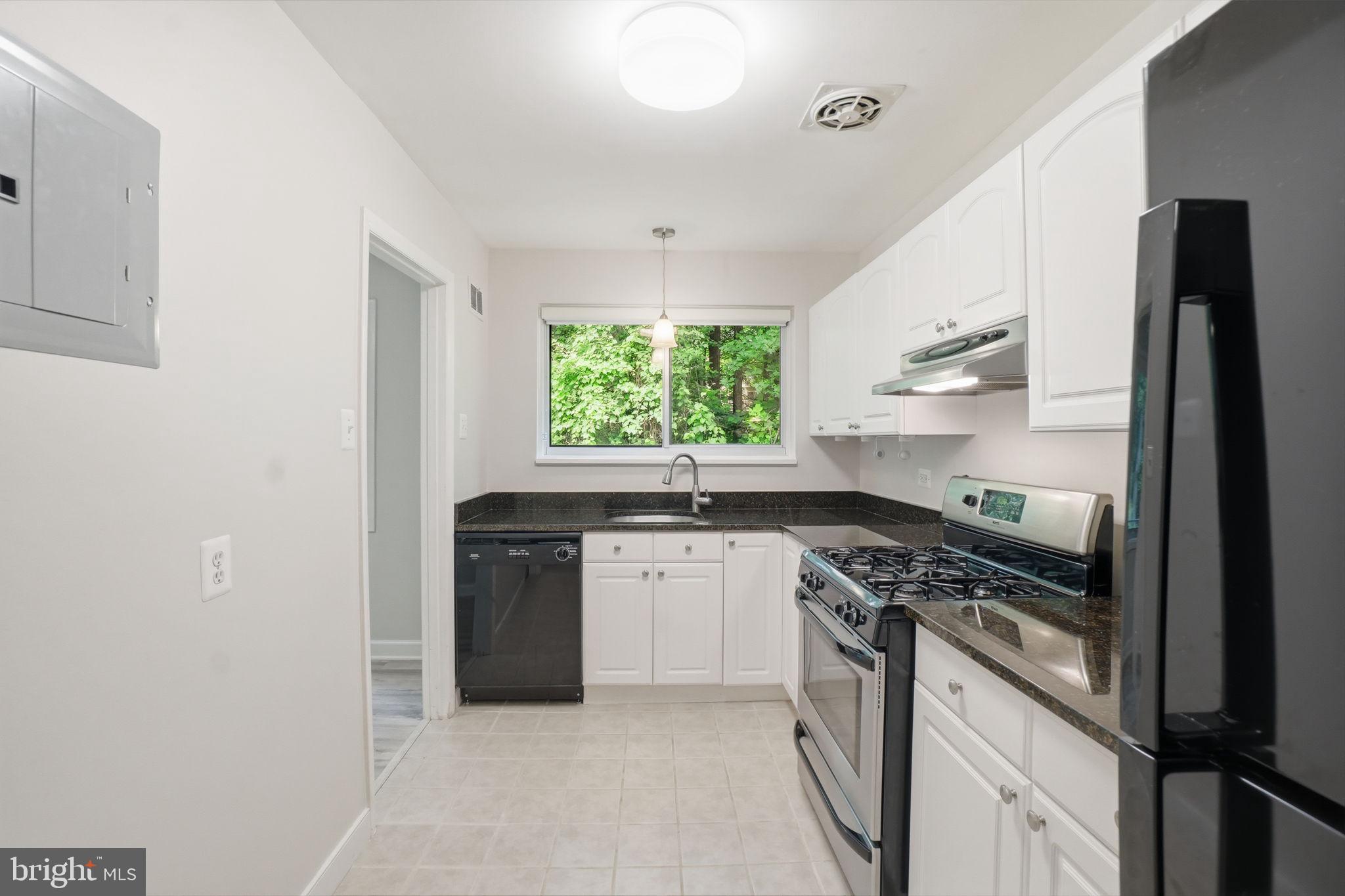 PARKSIDE CONDOMINIUMS - Residential