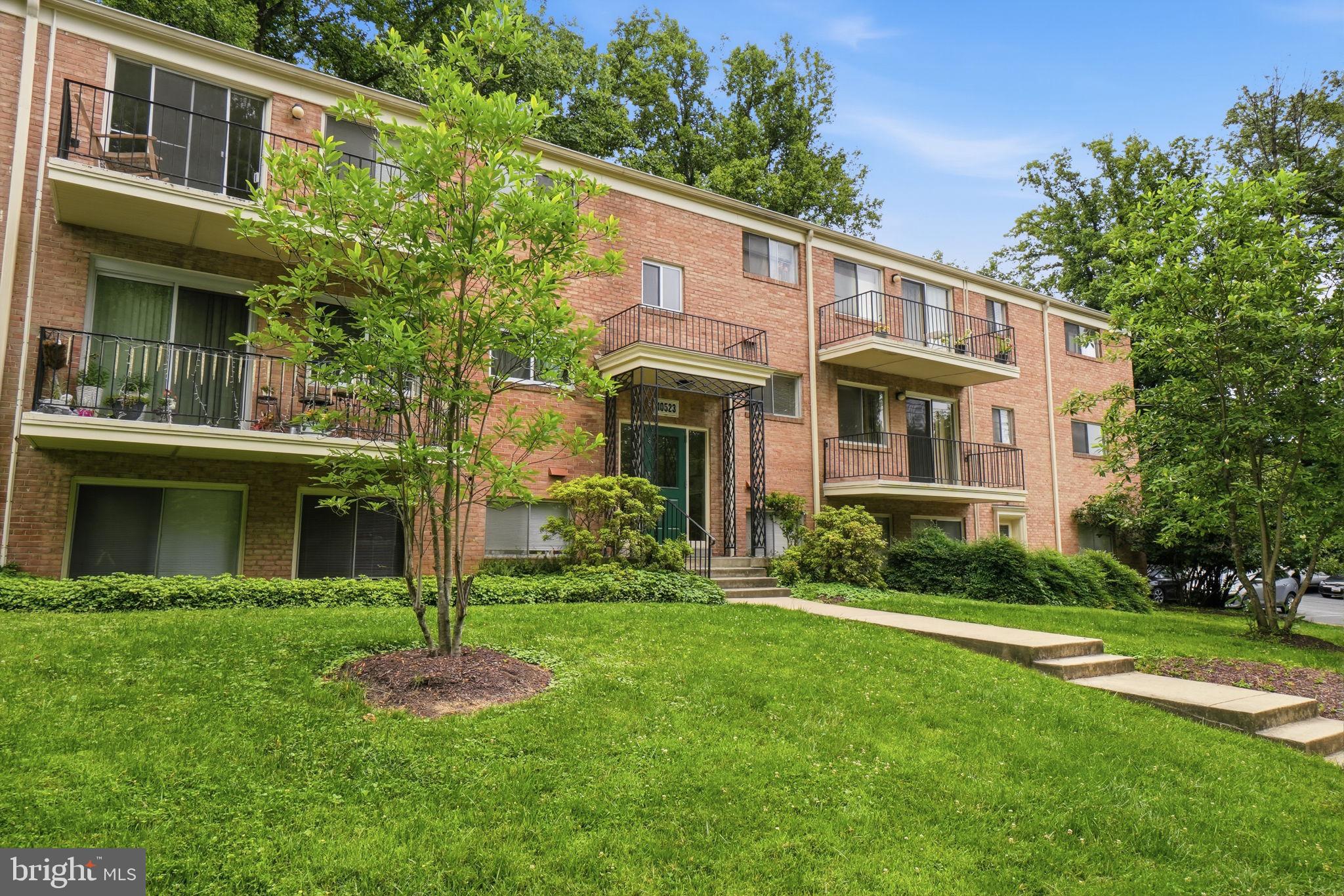 PARKSIDE CONDOMINIUMS - Residential