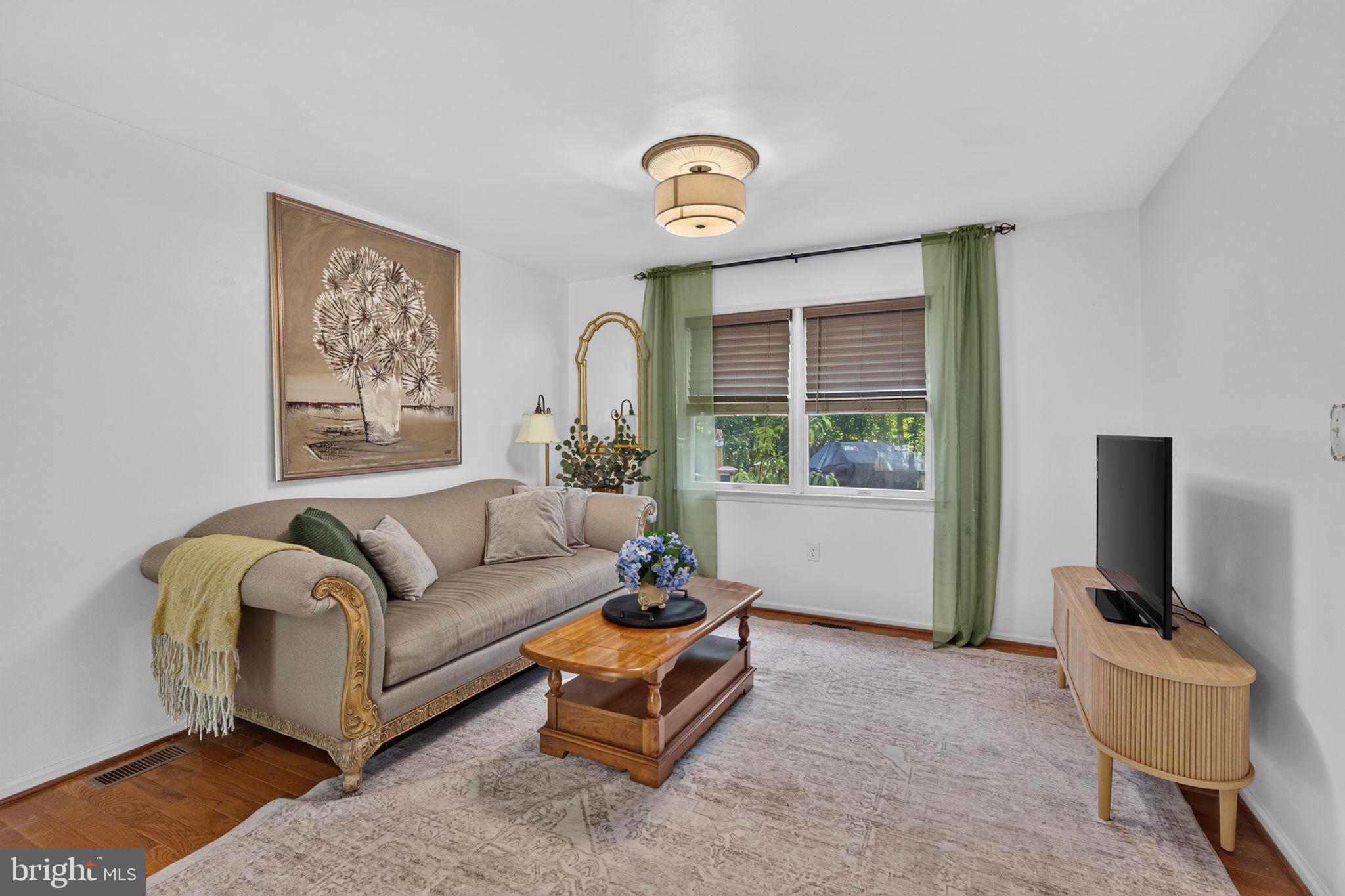 TURNBERRY FARM - Residential