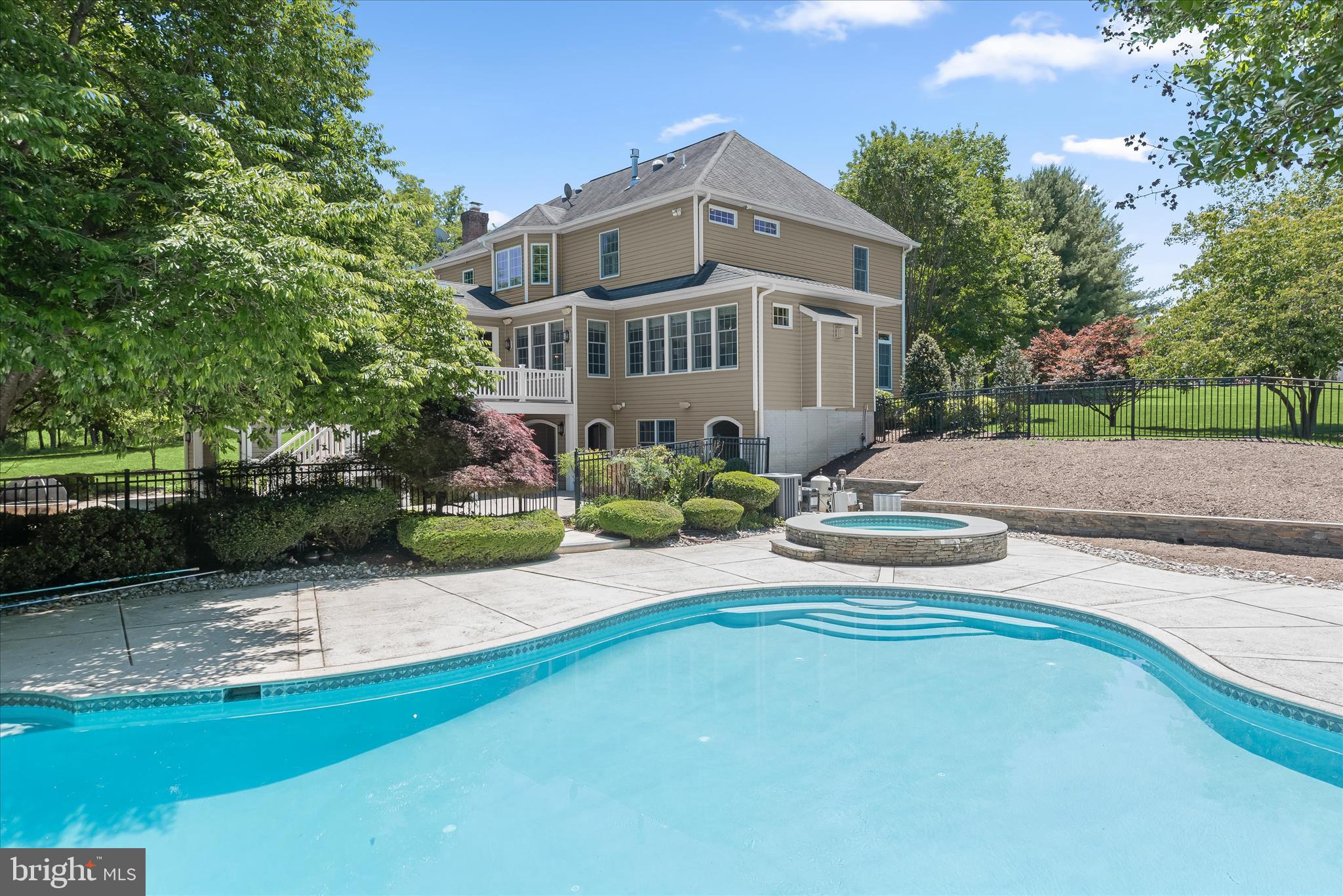 ADAMS REACH - Residential