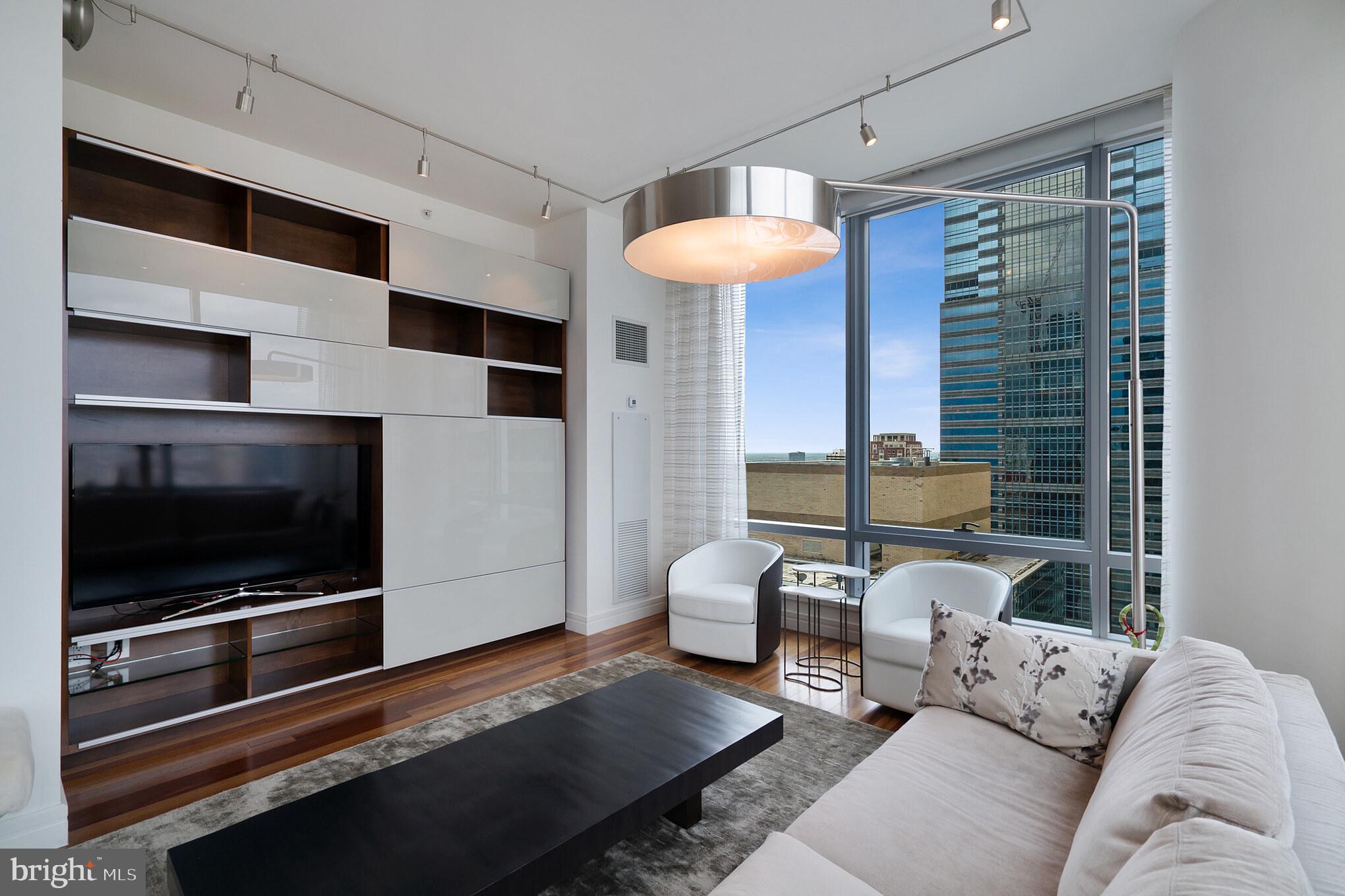 AVENUE OF THE ARTS - Residential