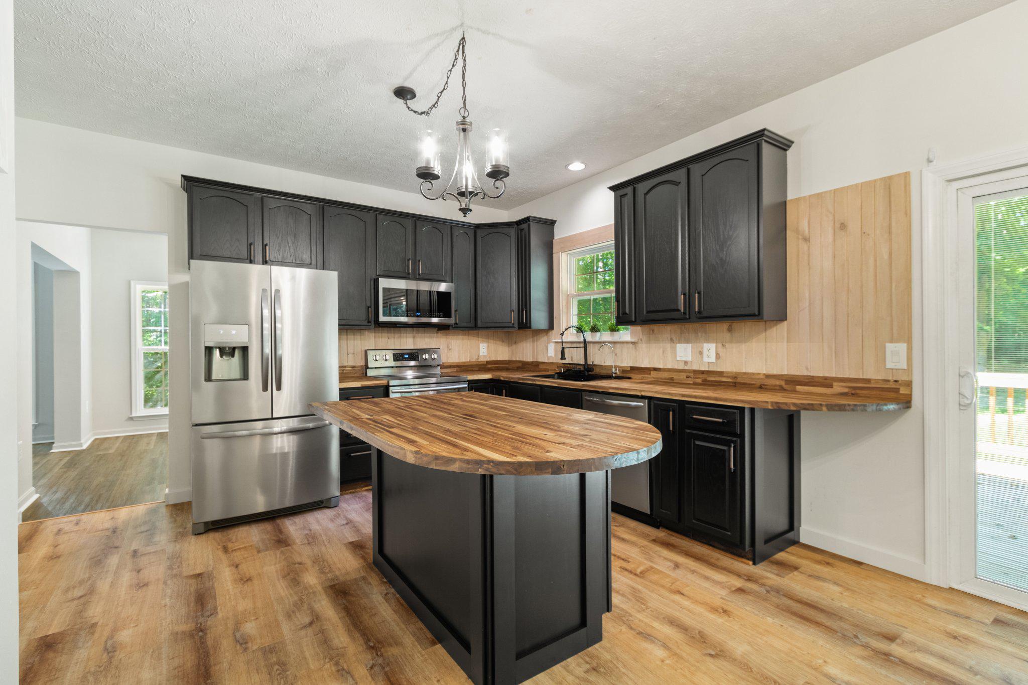OAKSHIRE WOODS - Residential