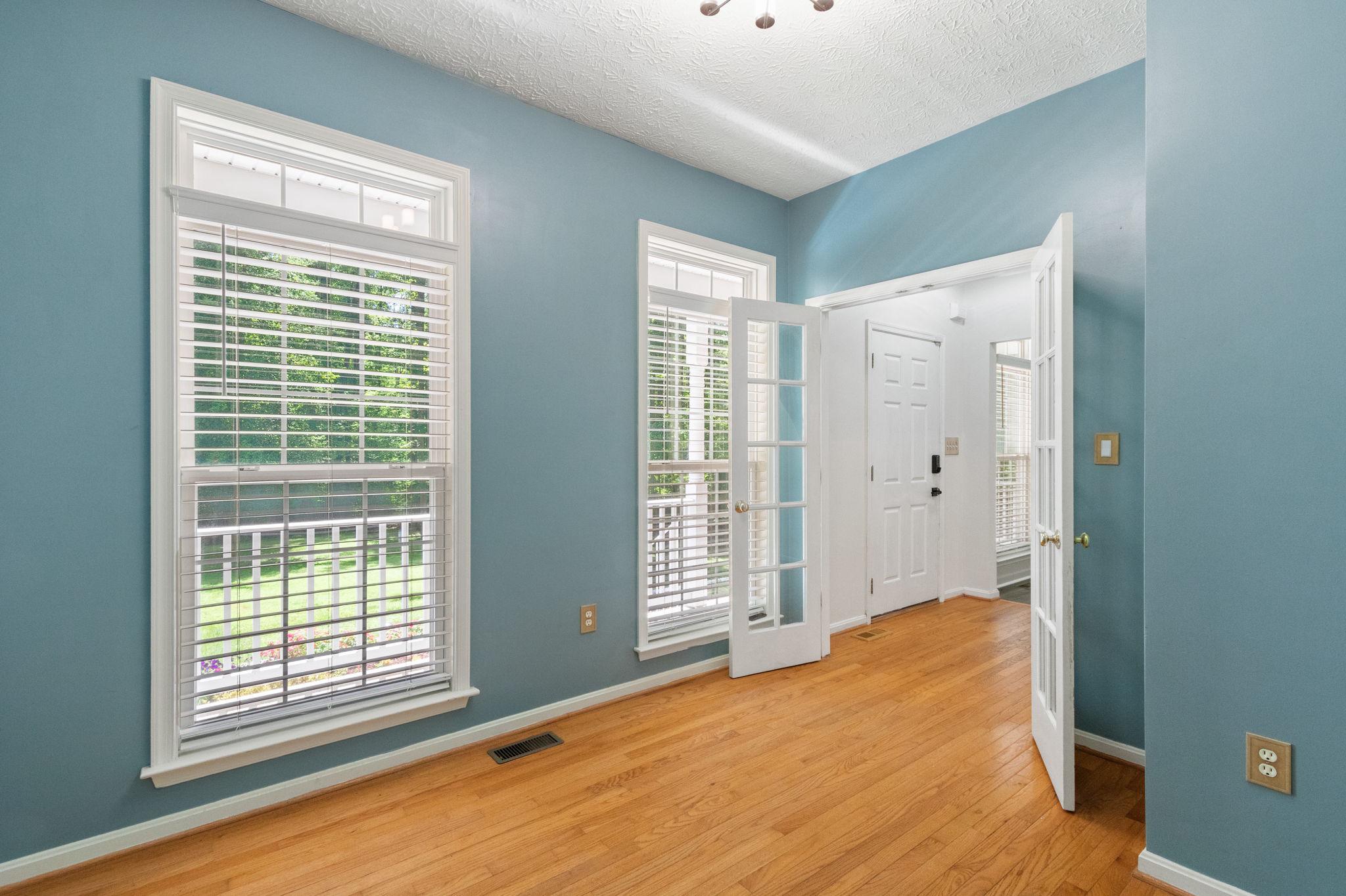 OAKSHIRE WOODS - Residential