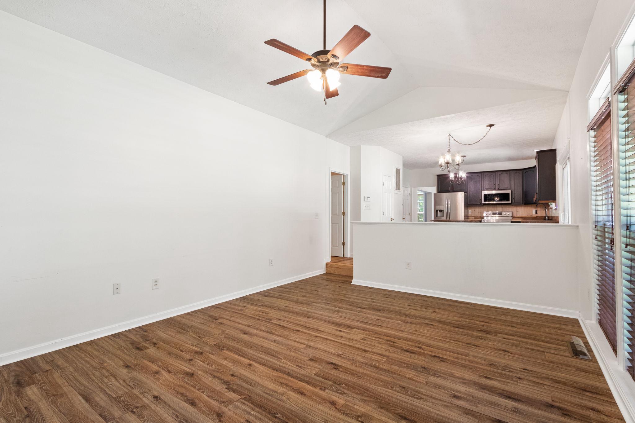 OAKSHIRE WOODS - Residential
