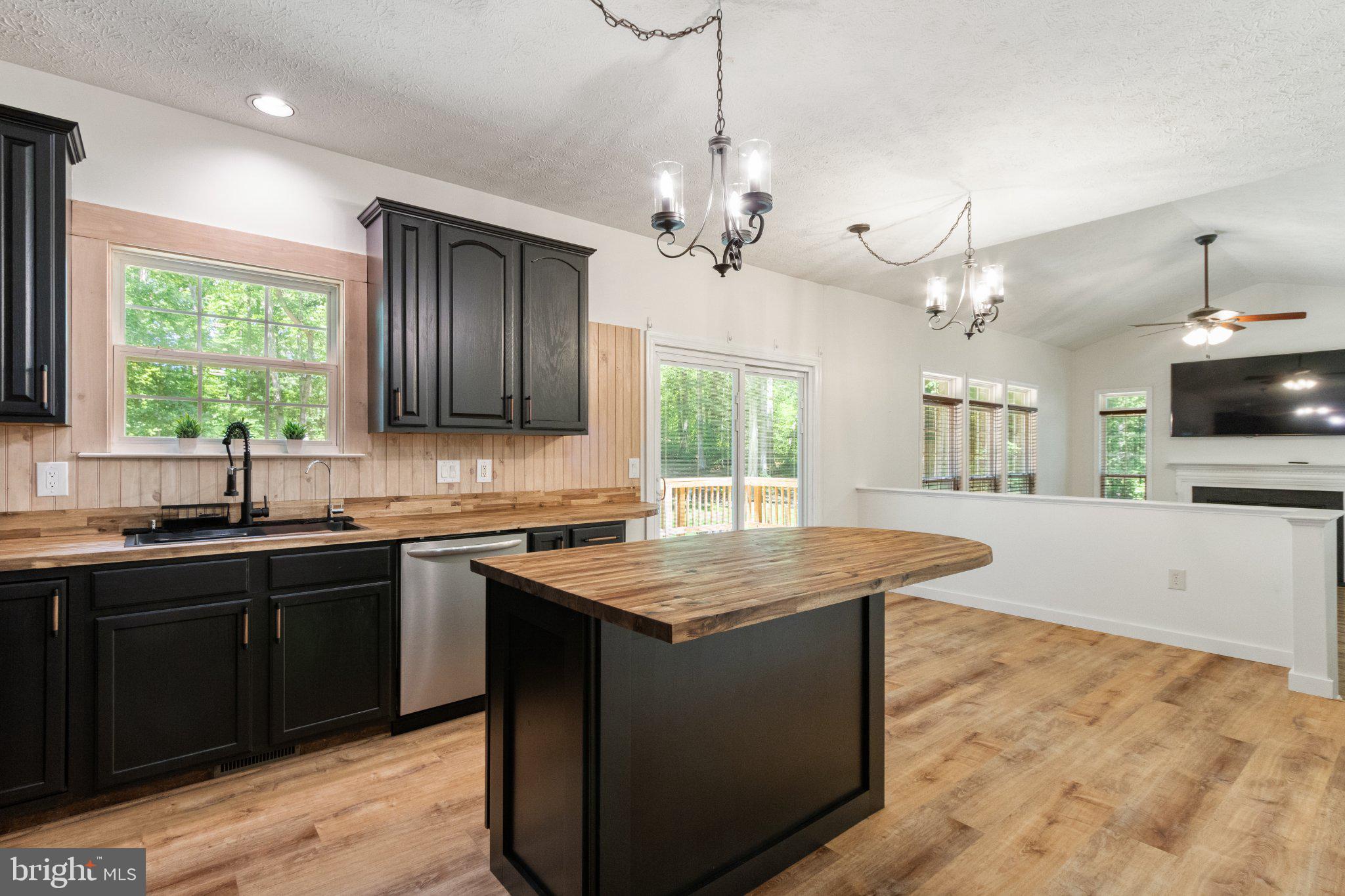 OAKSHIRE WOODS - Residential