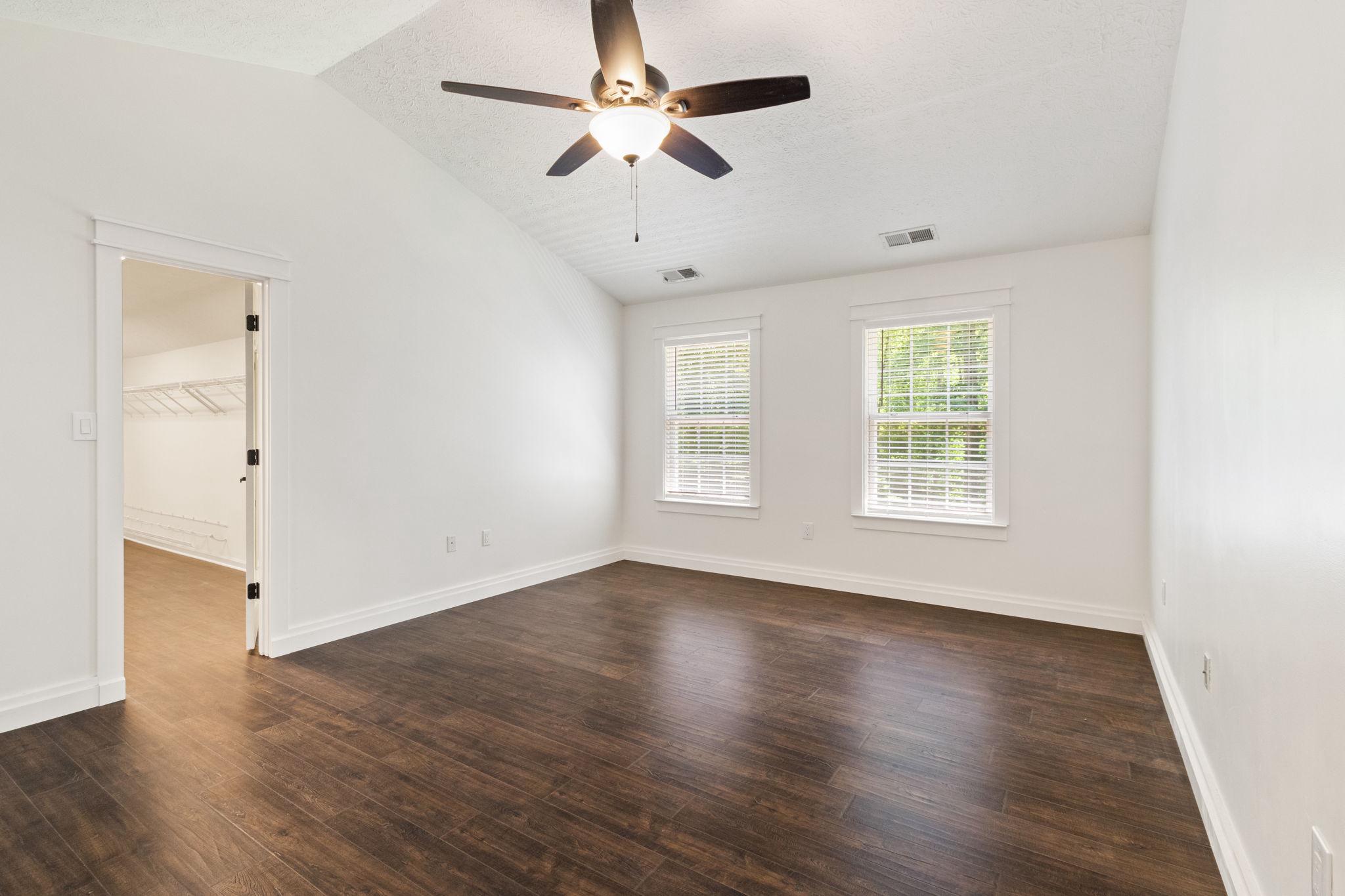 OAKSHIRE WOODS - Residential
