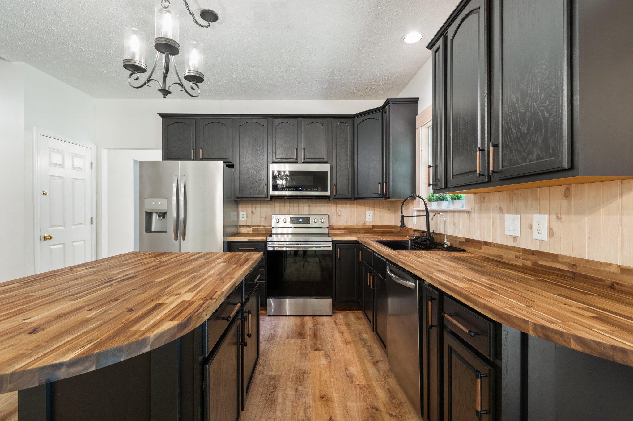OAKSHIRE WOODS - Residential