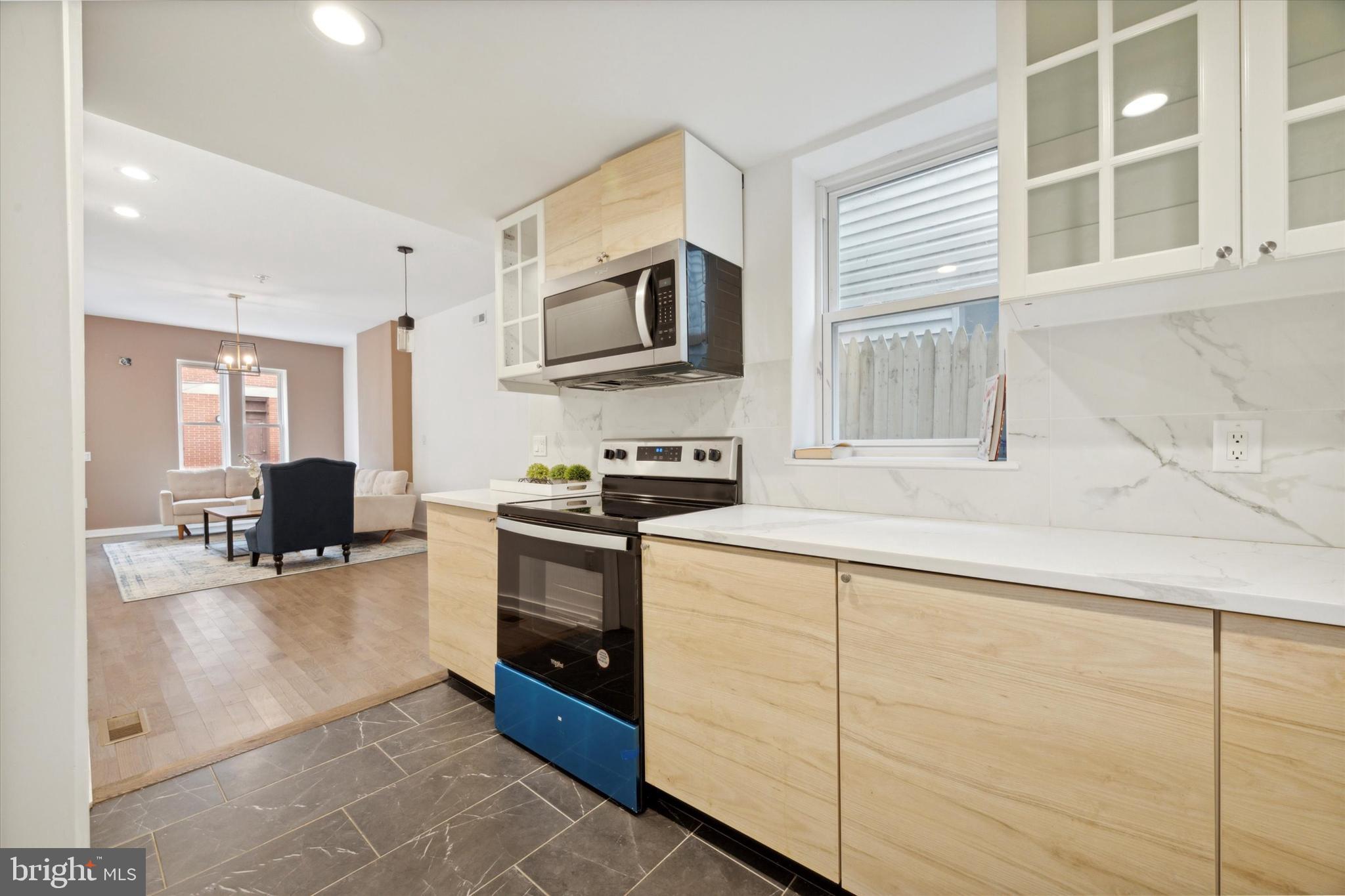 STRAWBERRY MANSION - Residential