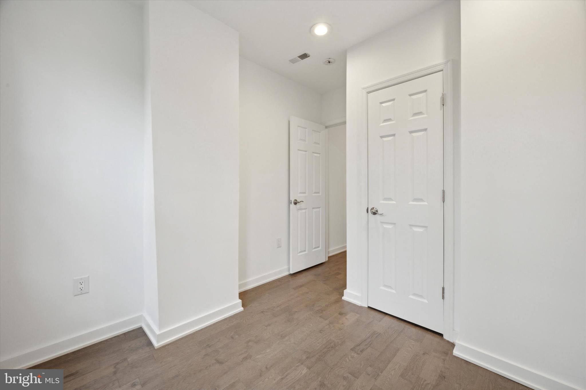 STRAWBERRY MANSION - Residential