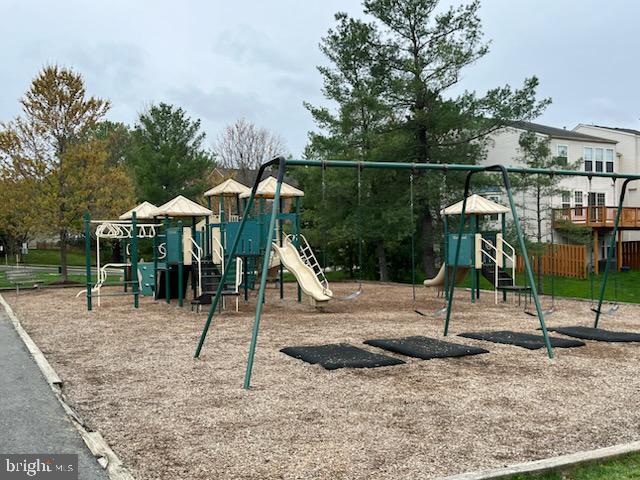 PINEY GLEN VILLAGE - Residential