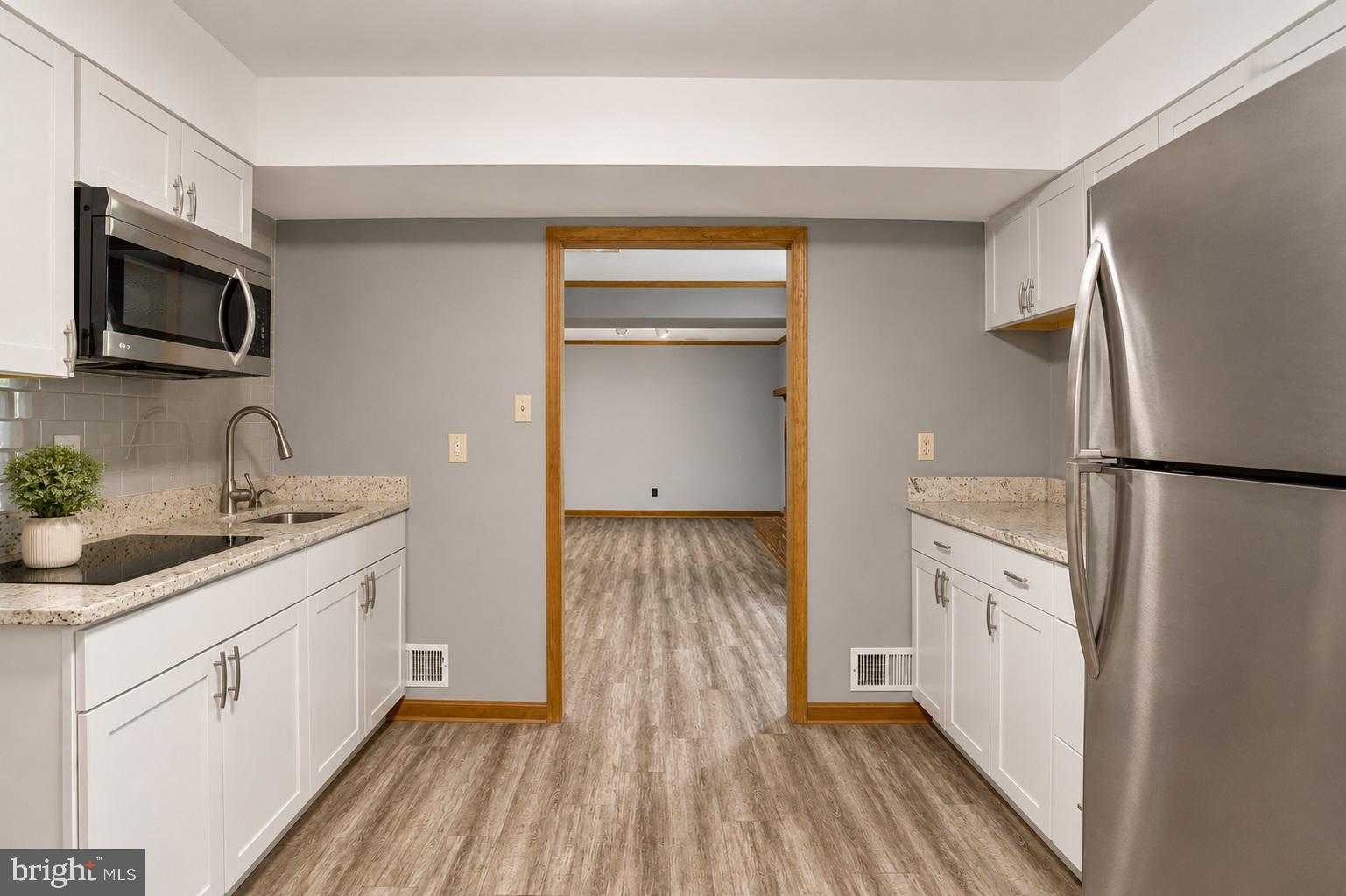 BENEDICT FARMS - Residential