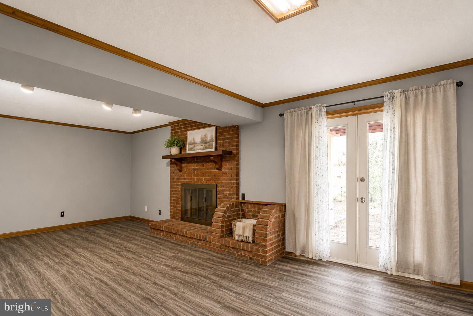 BENEDICT FARMS - Residential