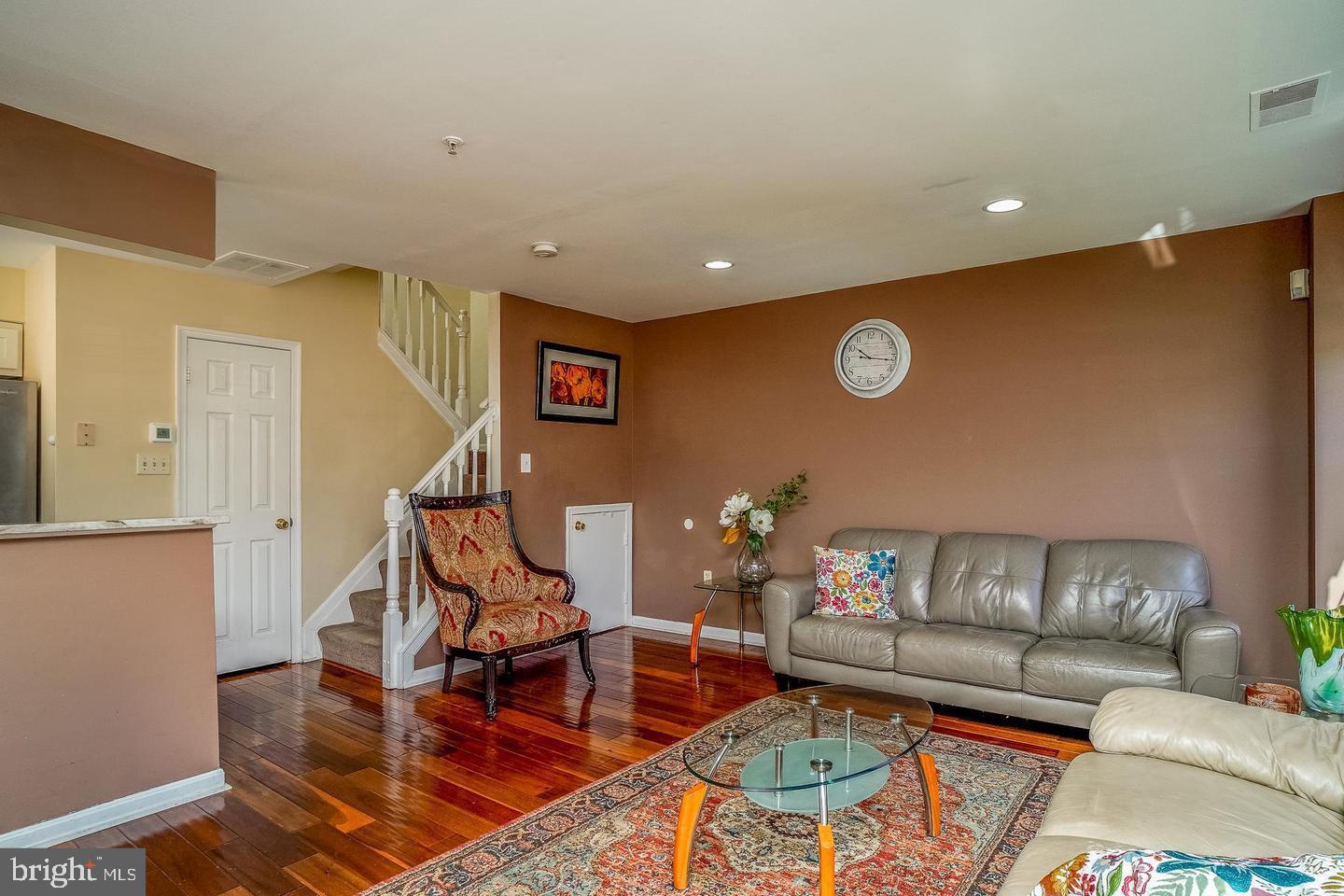 ELKRIDGE TOWN CENTER - Residential