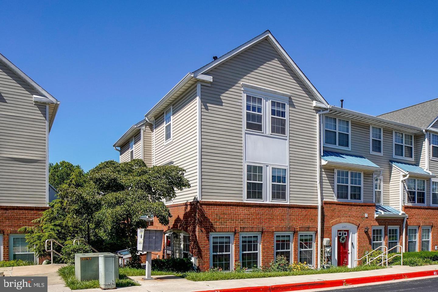 Bright & spacious 3 Bedroom , 2.5 Bath Townhome-Move -in Ready!
this beautifully maintained home features an open light filled layout with wood flooring throughout the main level , an updated kitchen with stainless steel appliances and tastefully renovated bathrooms. Enjoy peace of mind with a new roof (2020) and attractive new landscaping that enhances the homes curb appeal. The community offers a refreshing pool , and there' s plenty of guest parking for family and friends.  The move-in-ready townhome combines  comfort ,style ,and convenience- don't miss your chance to make it yours!
