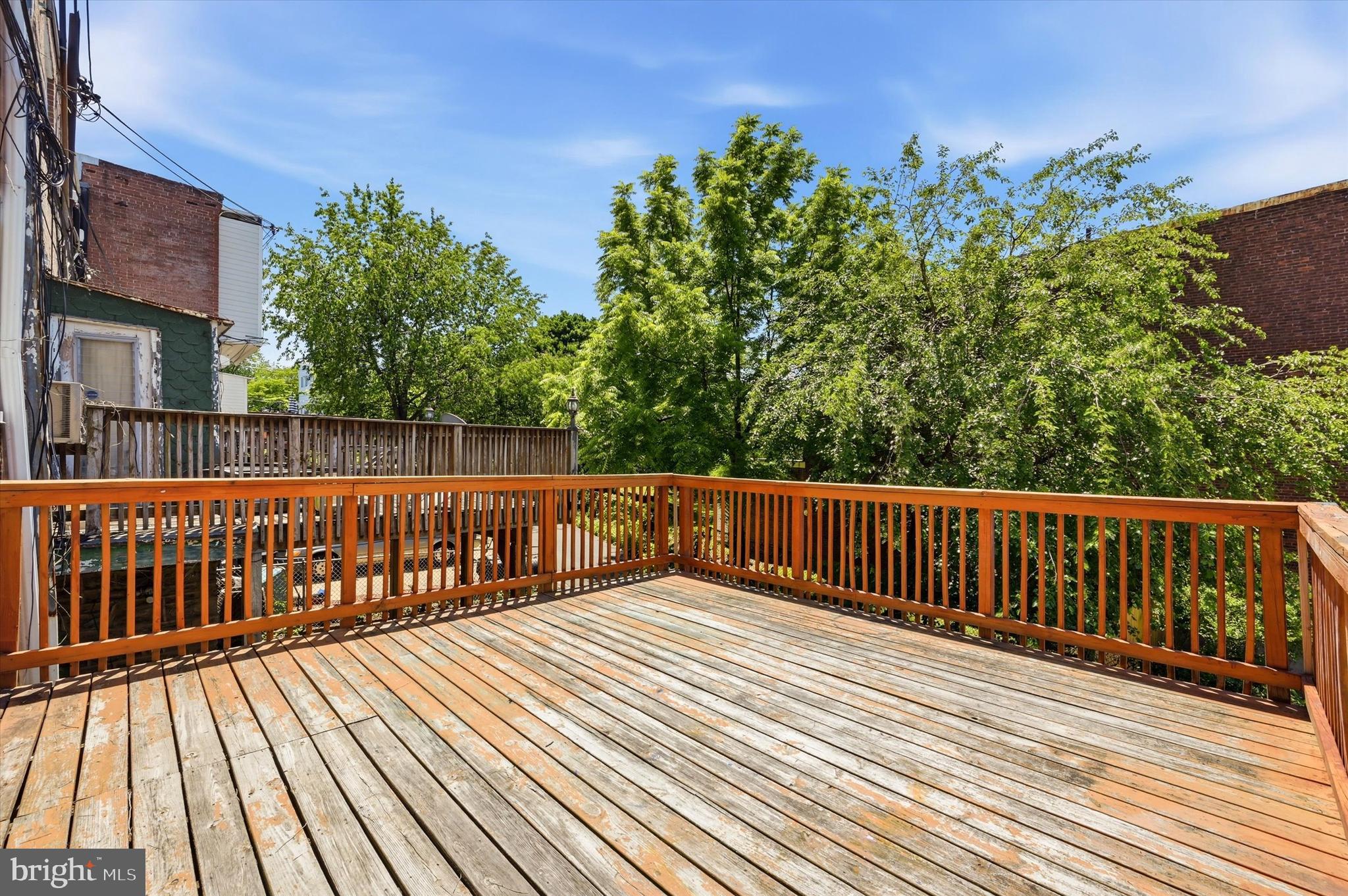 EAST FALLS - Residential