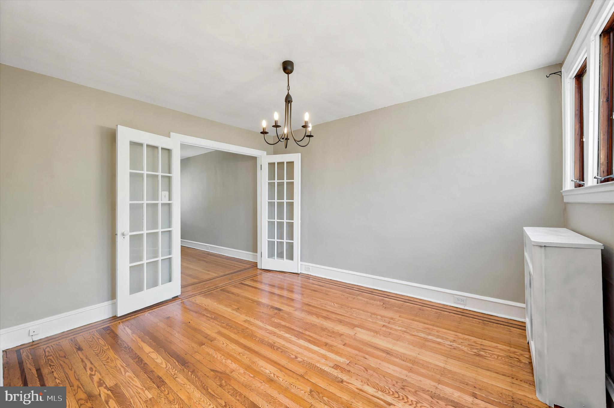 EAST FALLS - Residential