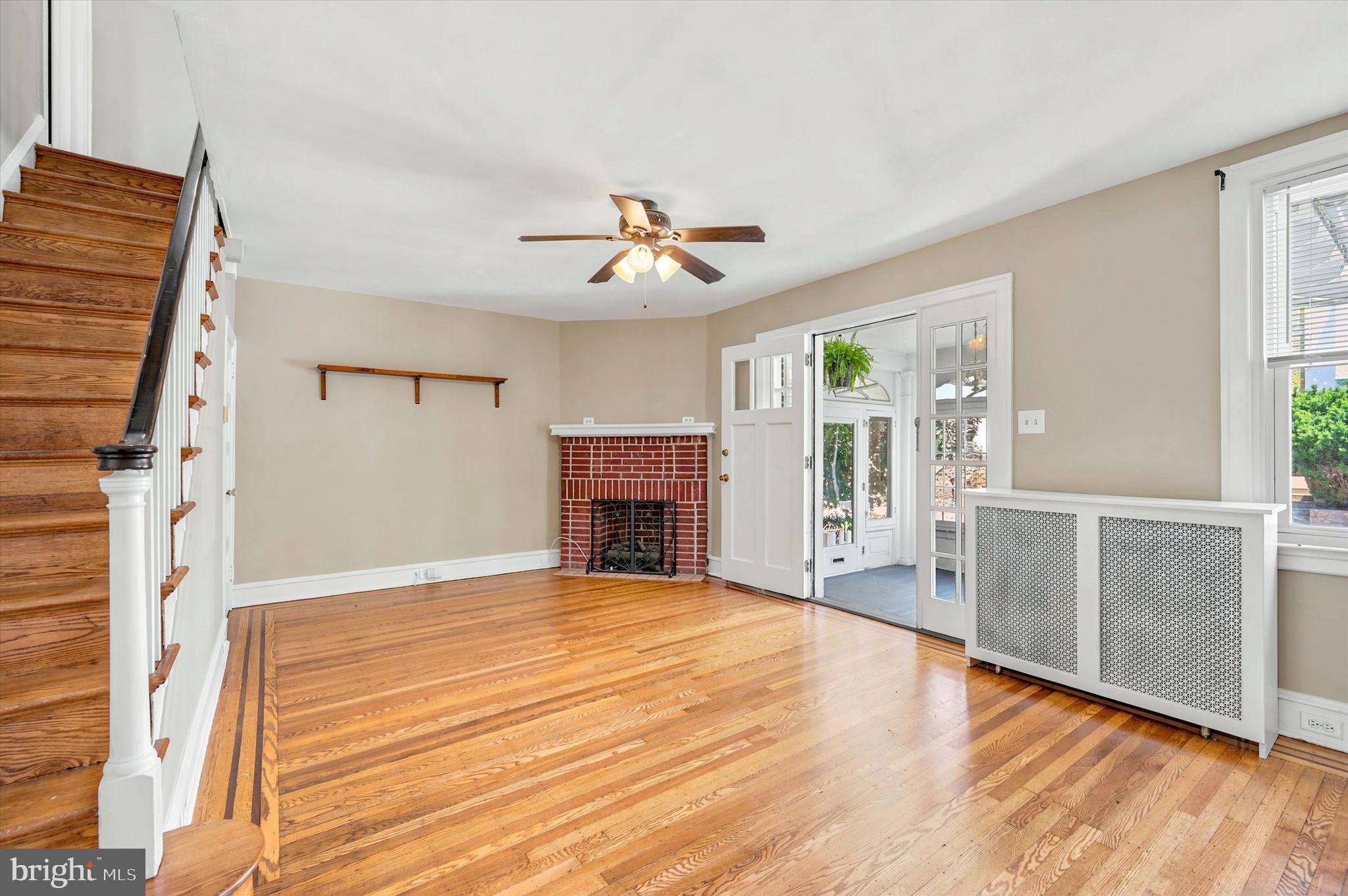 EAST FALLS - Residential