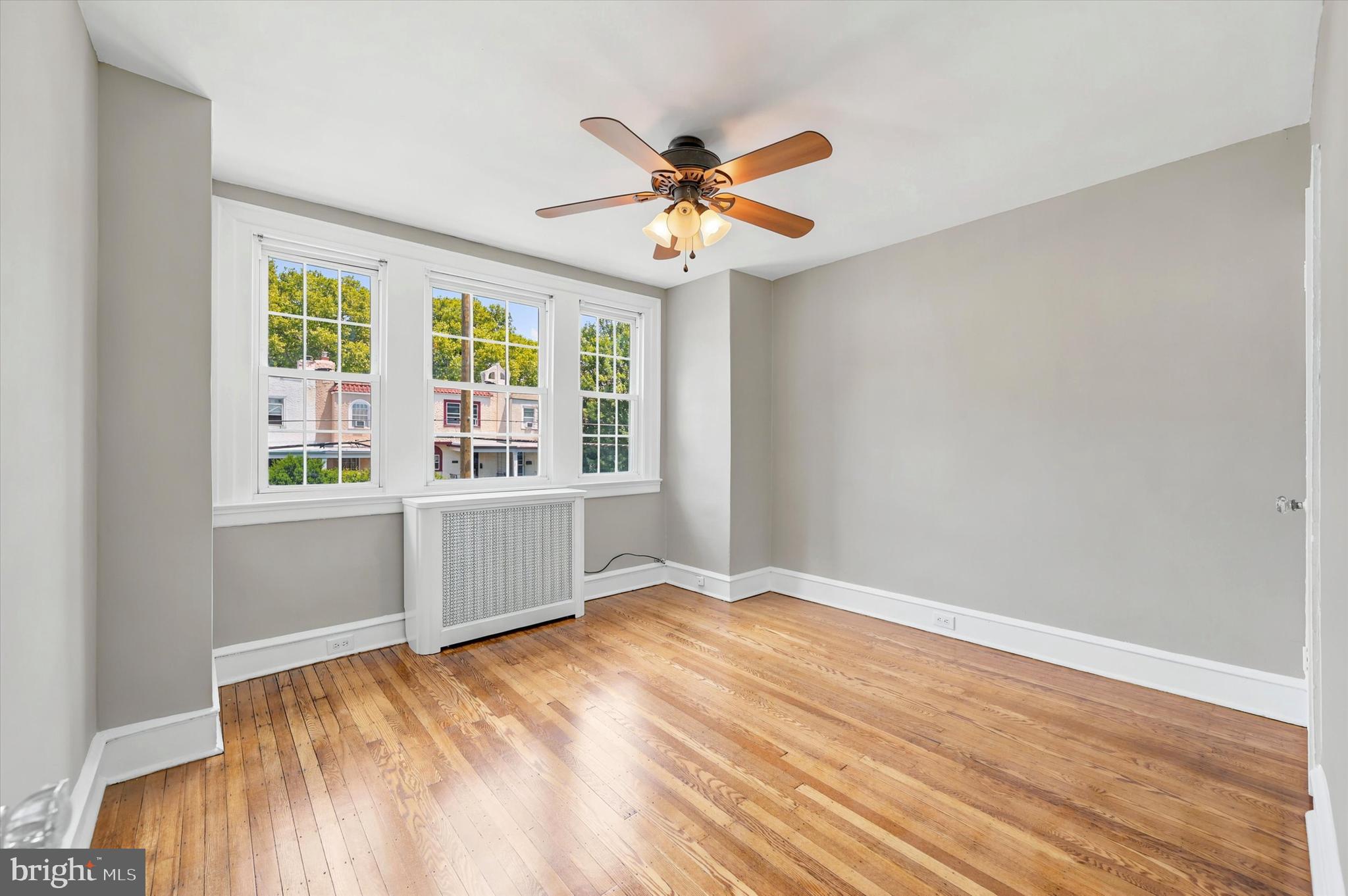 EAST FALLS - Residential
