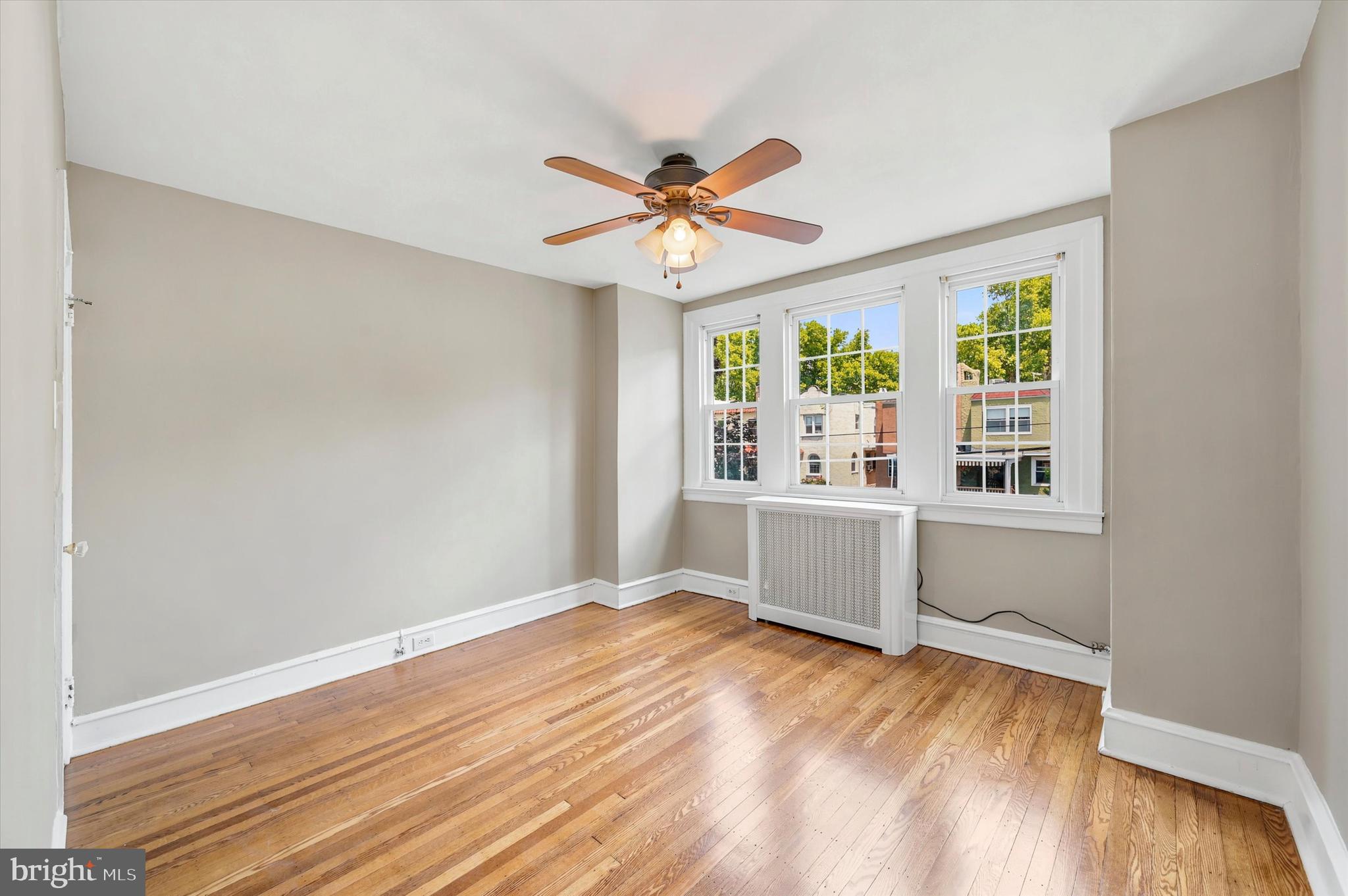 EAST FALLS - Residential