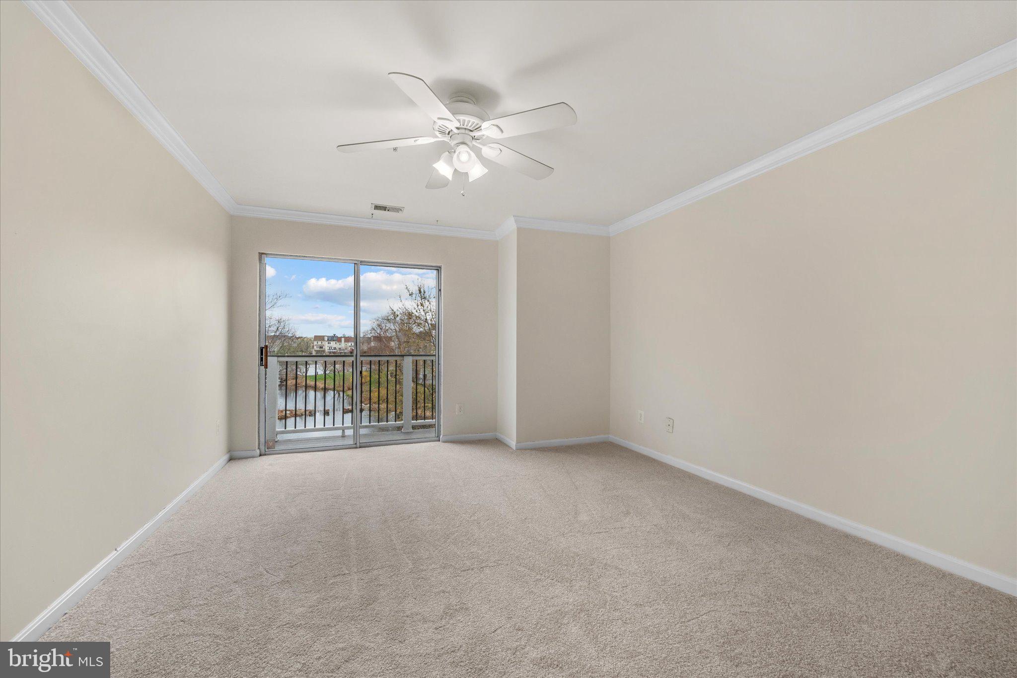 LAKESHORE CONDO - Residential