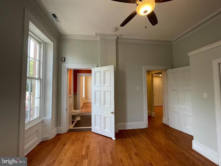 QUEEN VILLAGE - Residential Income