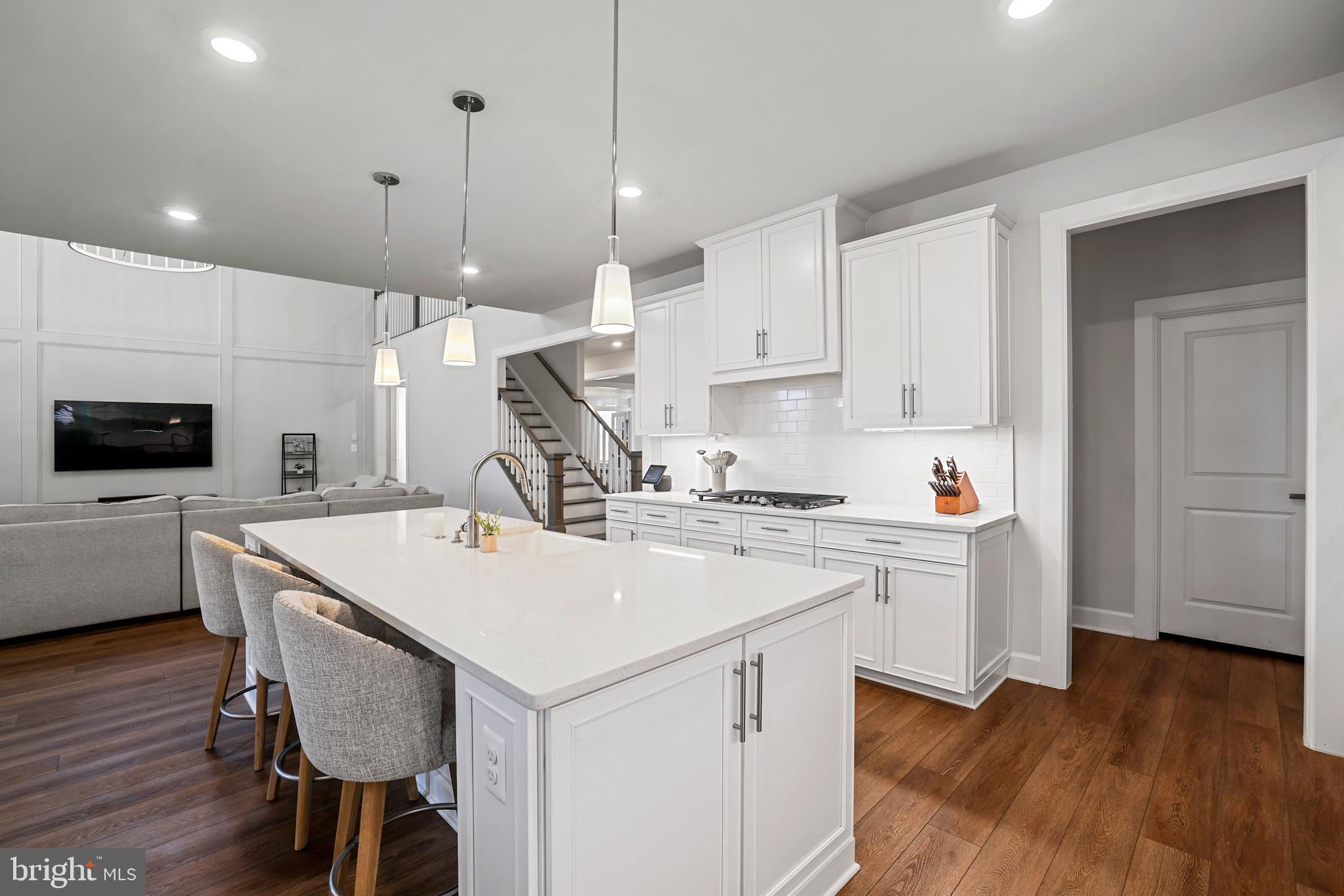 VIRGINIA CROSSING - Residential