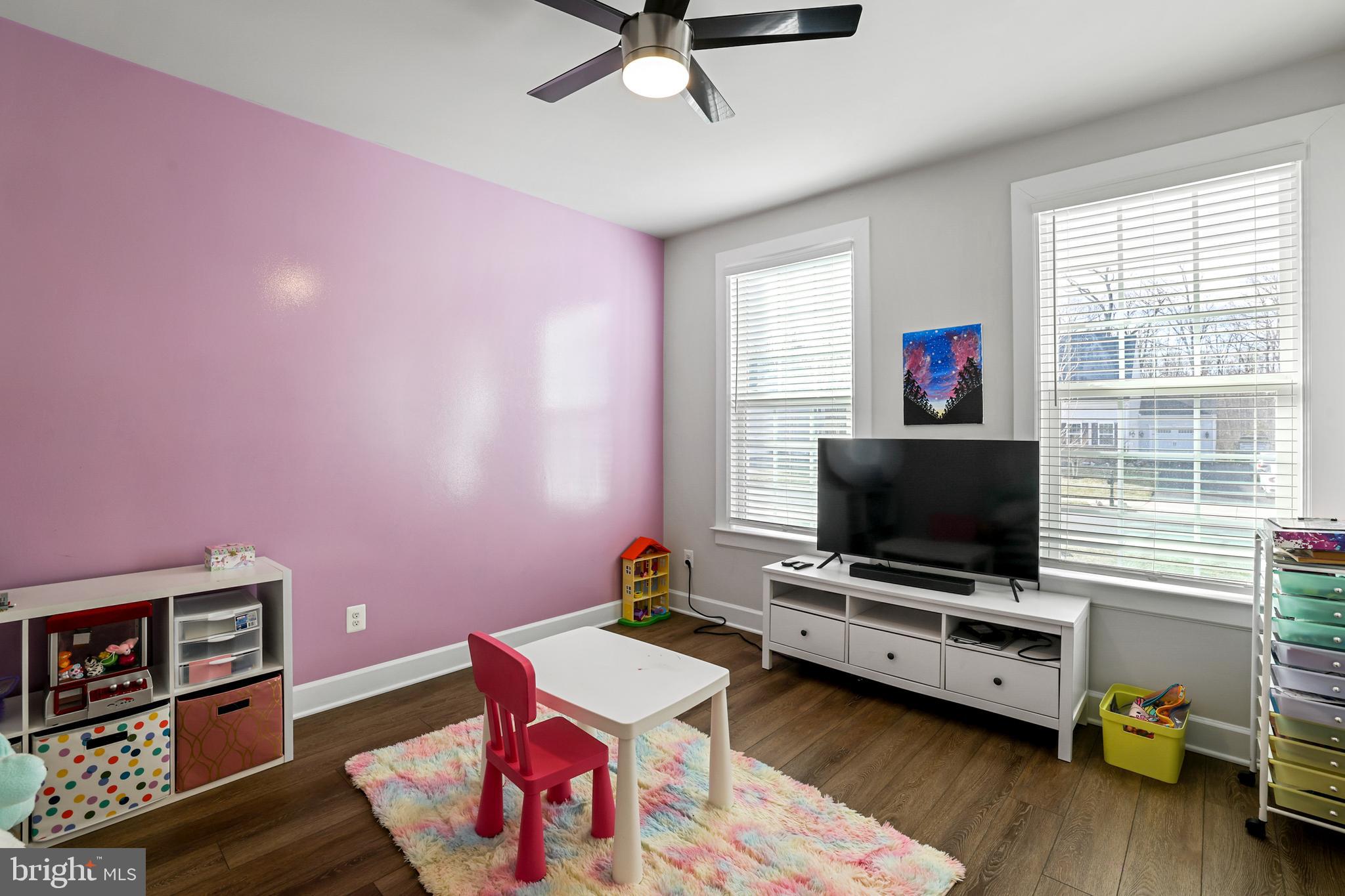 VIRGINIA CROSSING - Residential