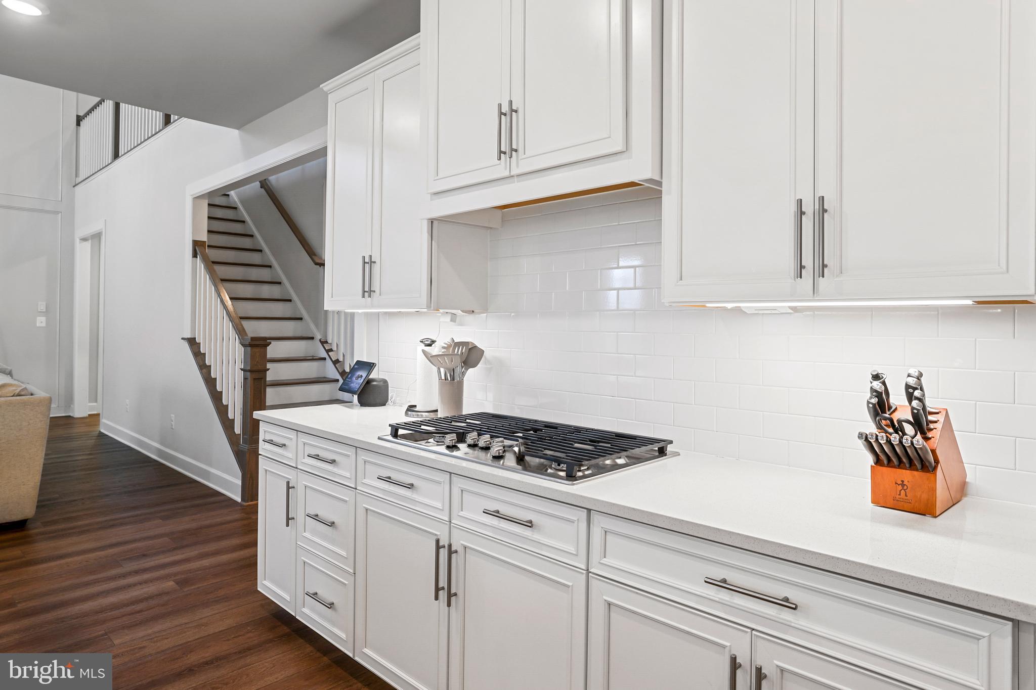 VIRGINIA CROSSING - Residential