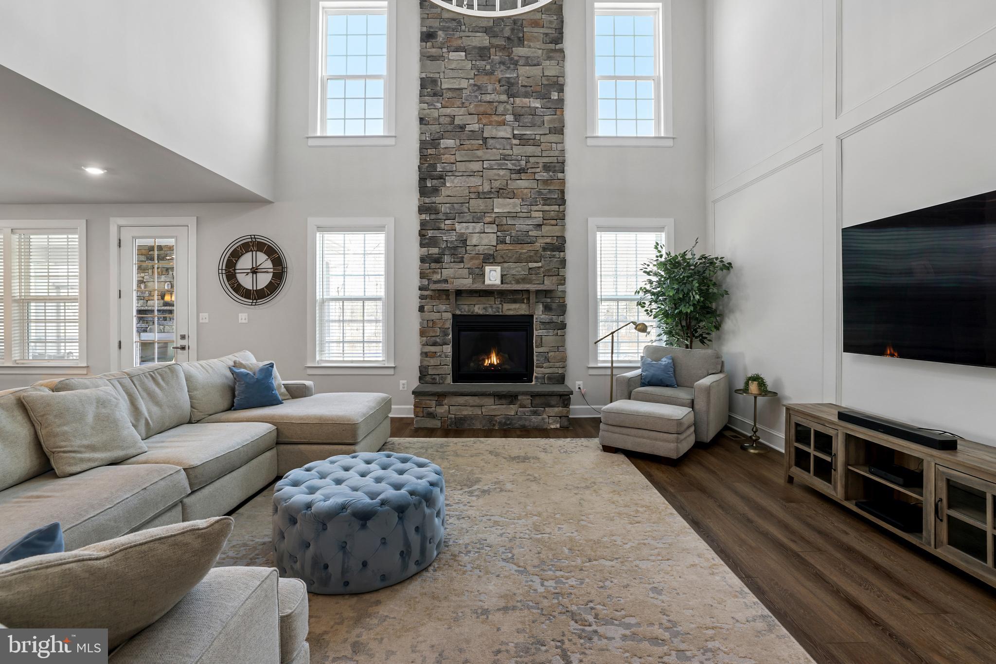 VIRGINIA CROSSING - Residential