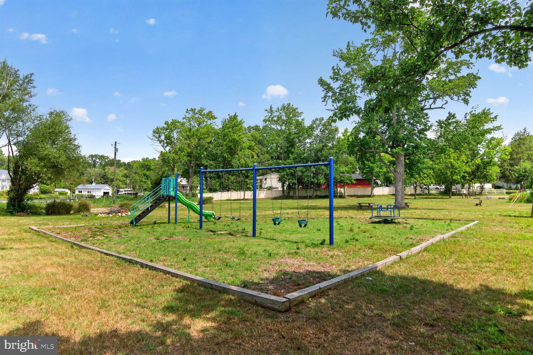 HOLLY HILL HARBOR - Residential
