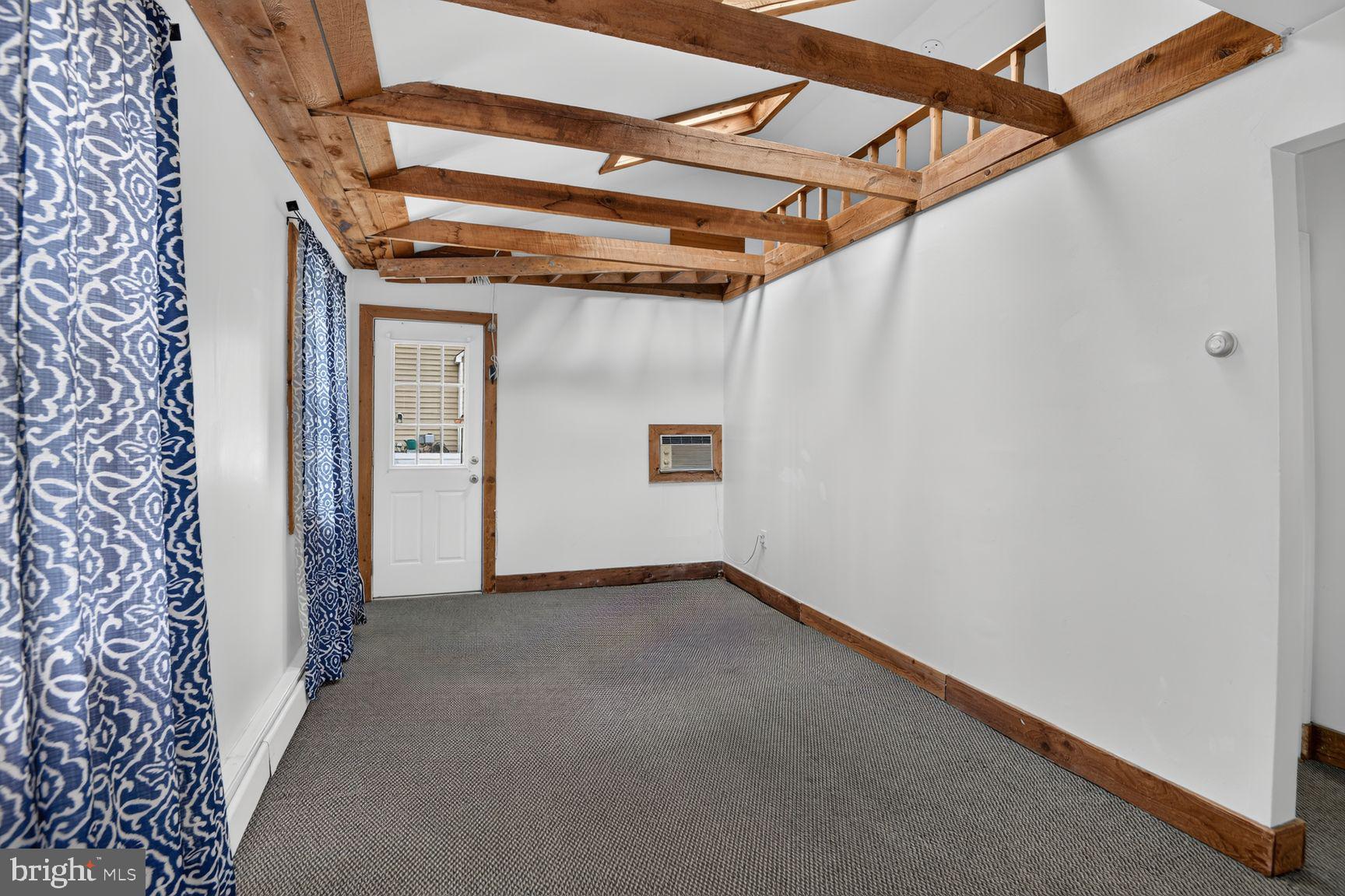 HOLLY HILL HARBOR - Residential