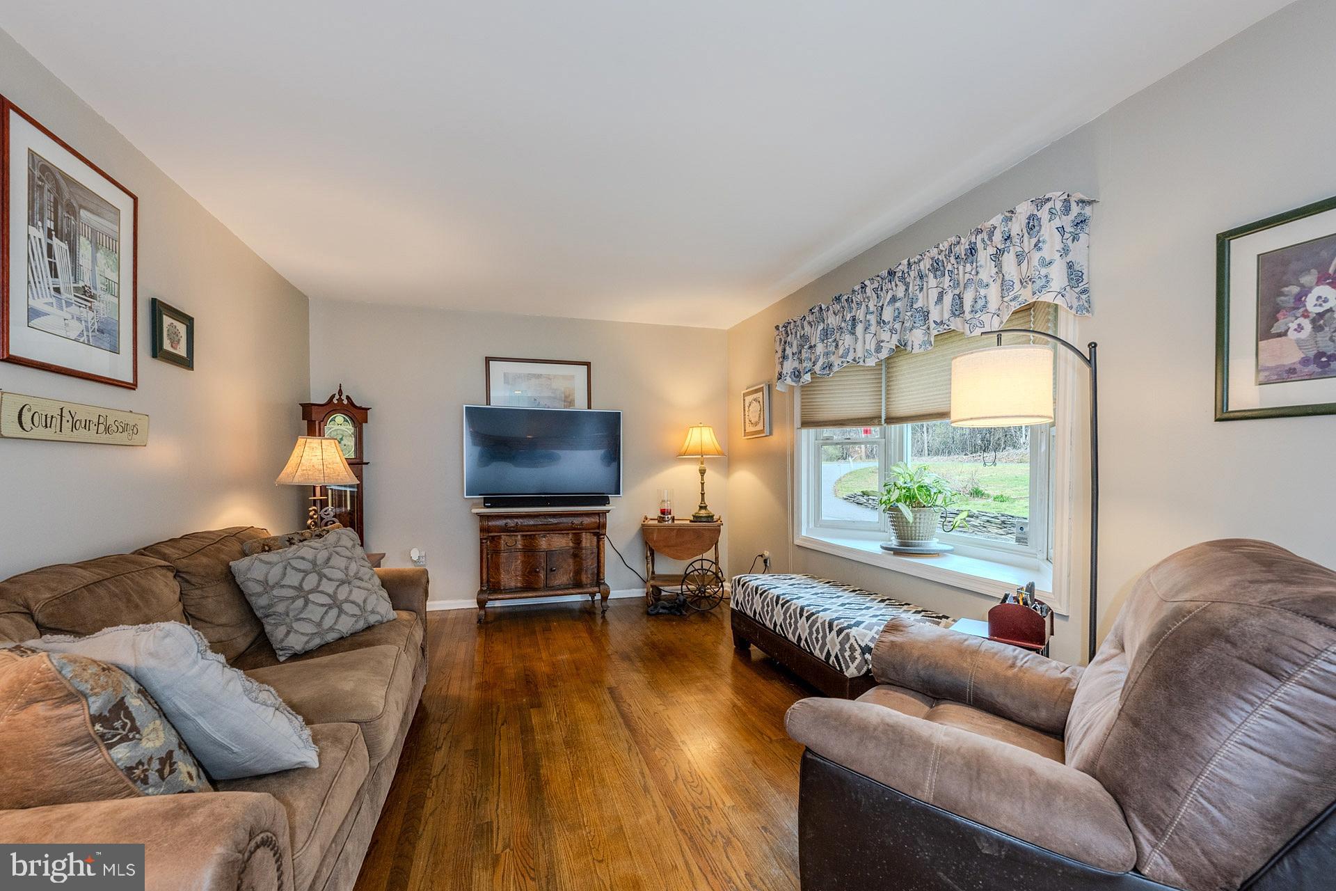SIGNAL HILL - Residential
