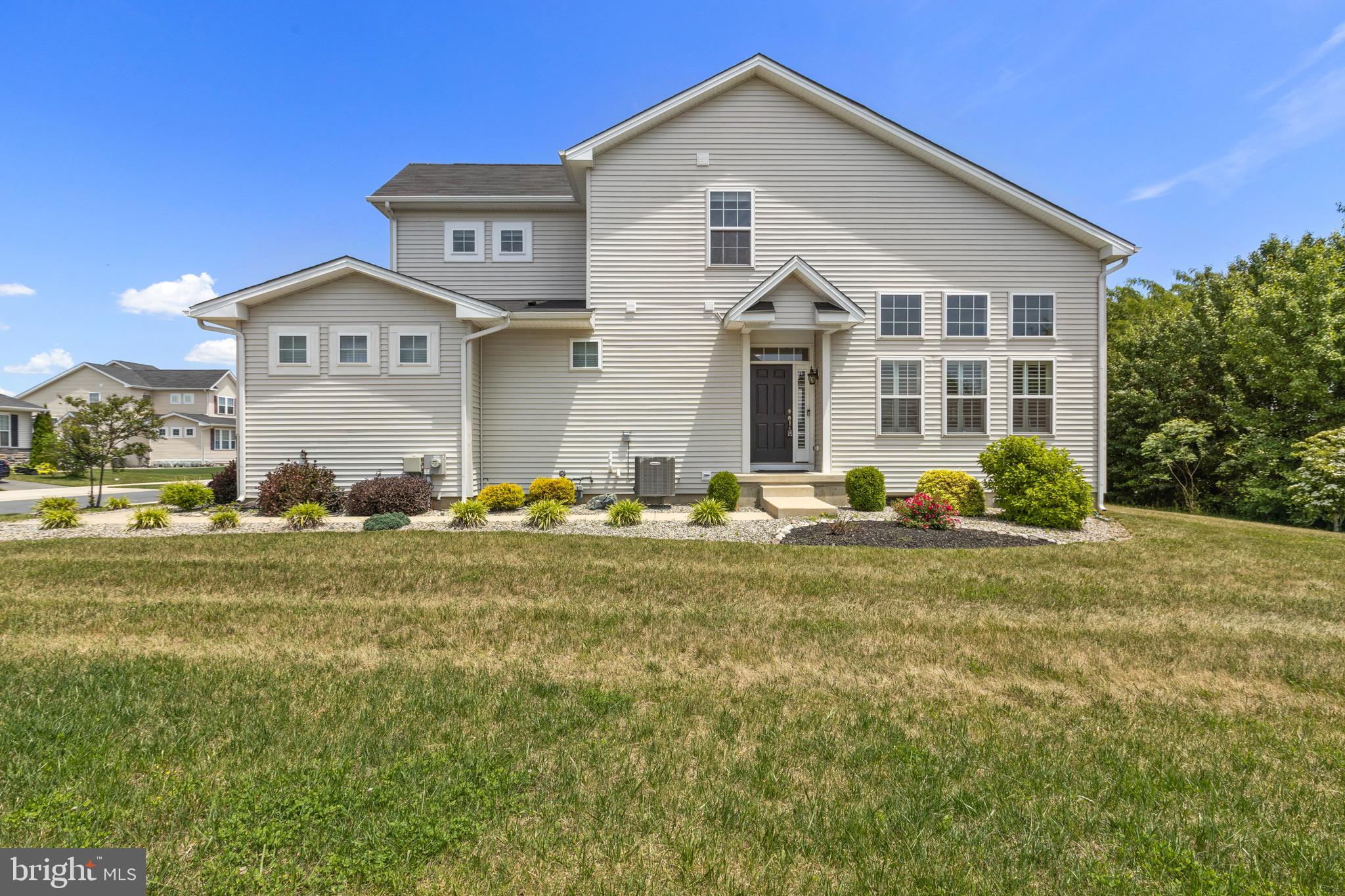 HYETTS CROSSING - Residential