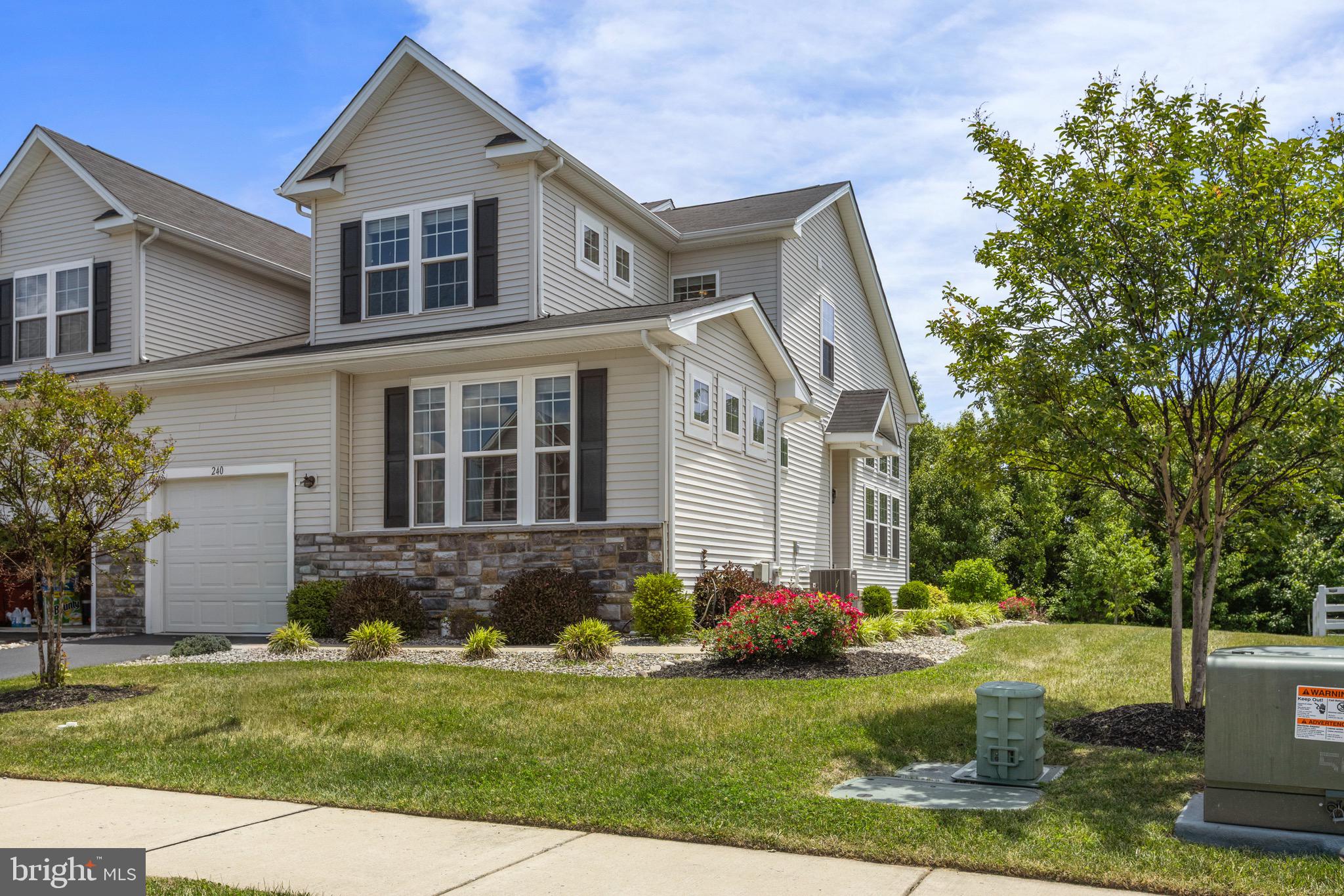 HYETTS CROSSING - Residential